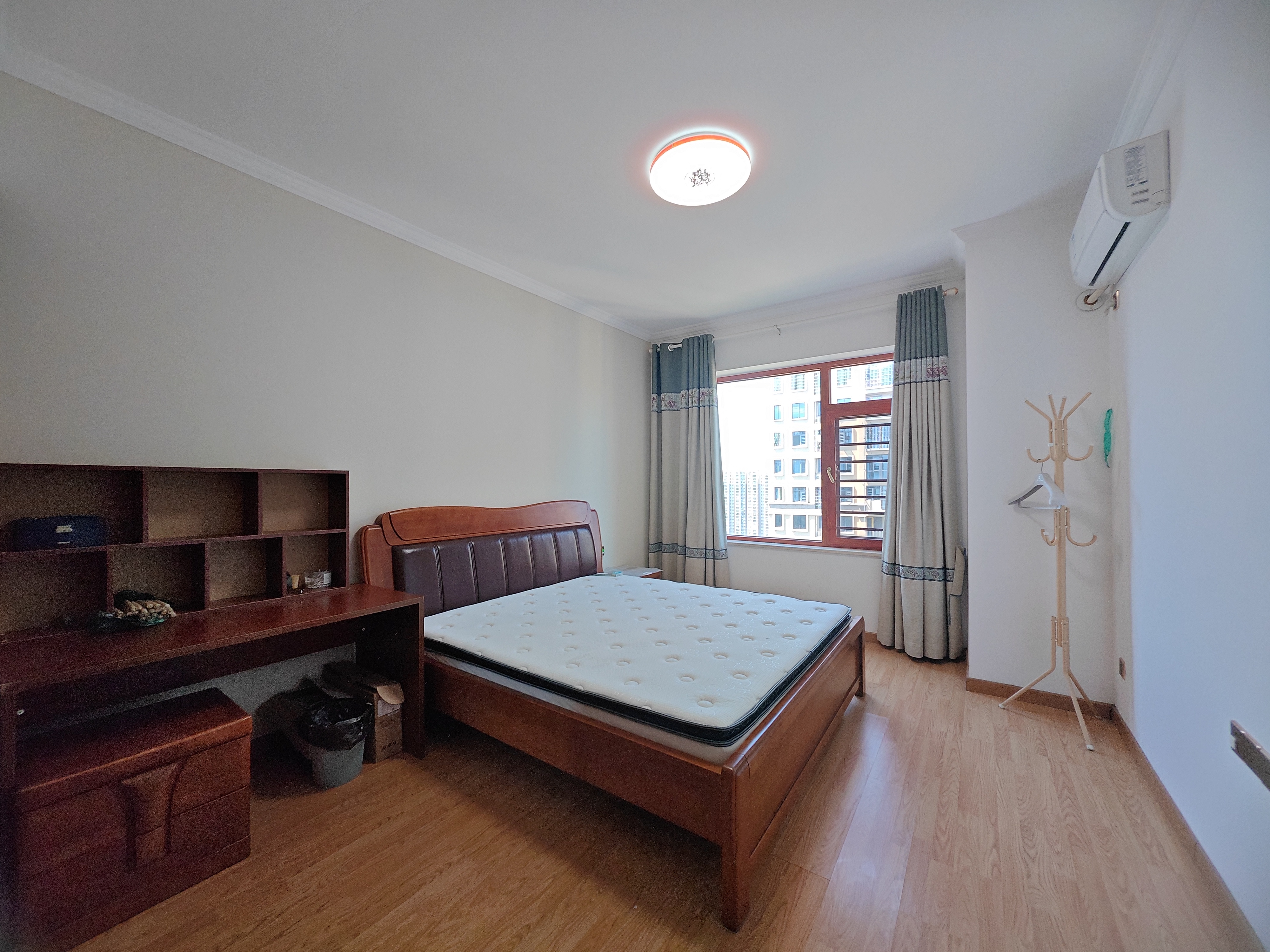 长湖峰境 4室2厅2卫 2800.0元/月 长湖峰境 4室2厅2卫 2800.0元/月室内图