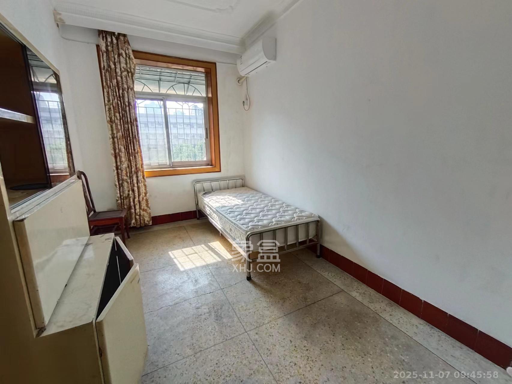 向韶村 1室0厅0卫 2100.0元/月 向韶村 1室0厅0卫 2100.0元/月室内图