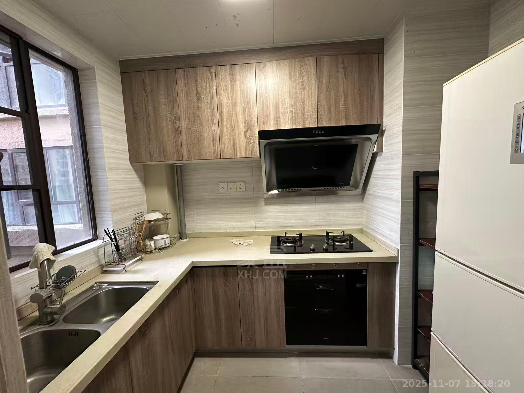 美的翰城  4室2厅2卫    2200.0元/月室内图