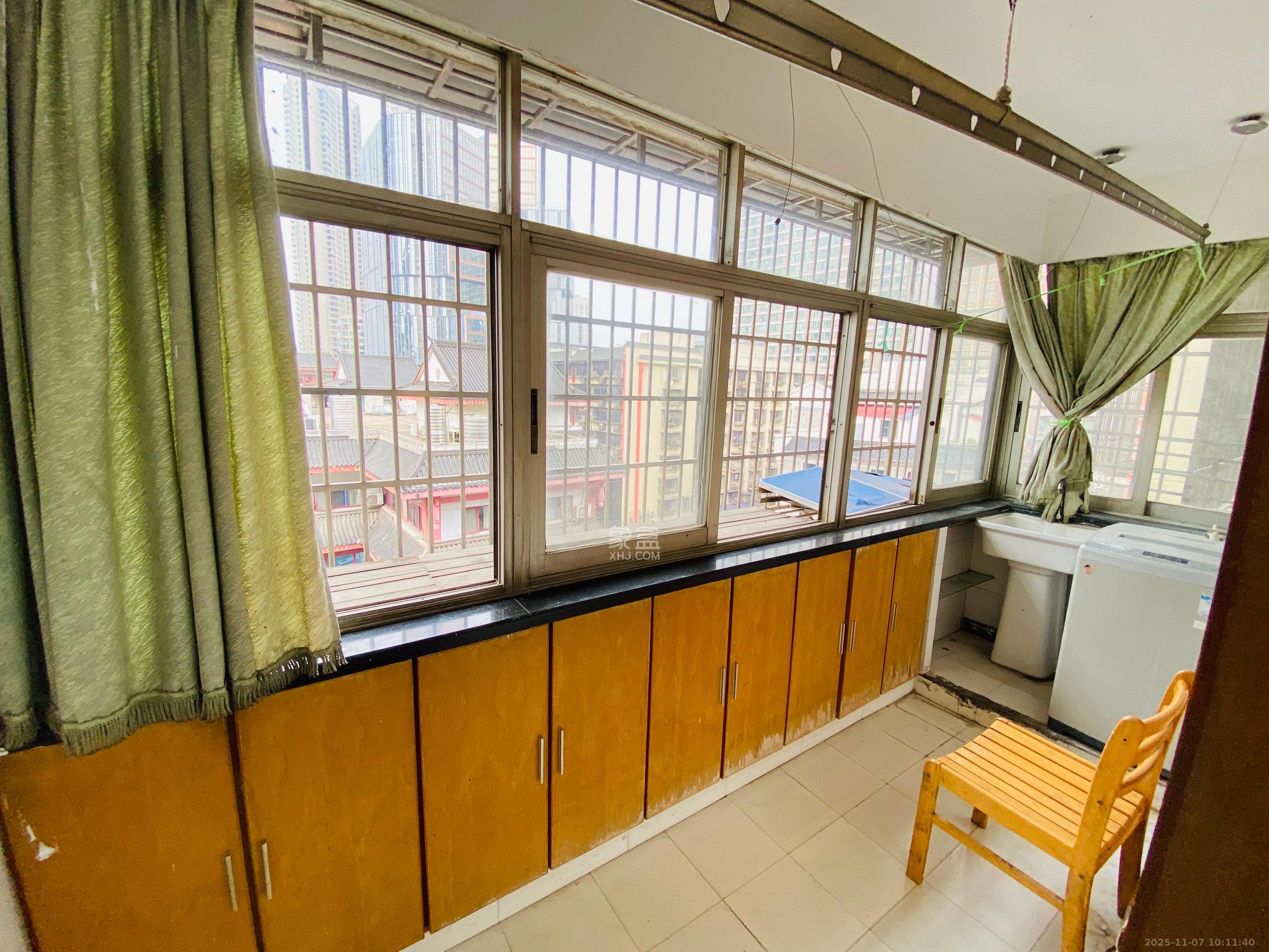 信丰民居 3室2厅1卫 3500.0元/月 信丰民居 3室2厅1卫 3500.0元/月室内图