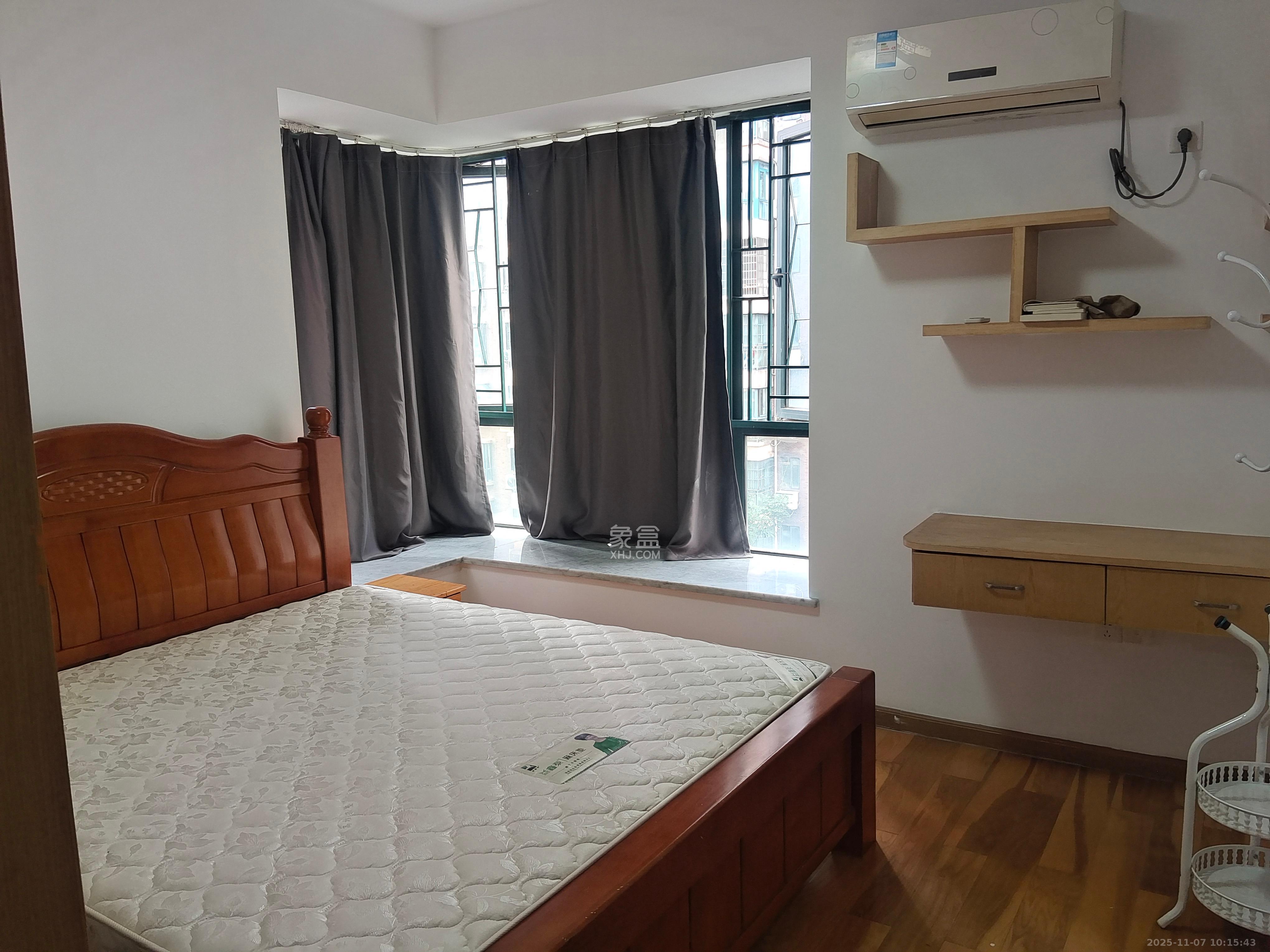 麓谷公馆（涉外国际公馆）  2室2厅1卫    2100.0元/月室内图