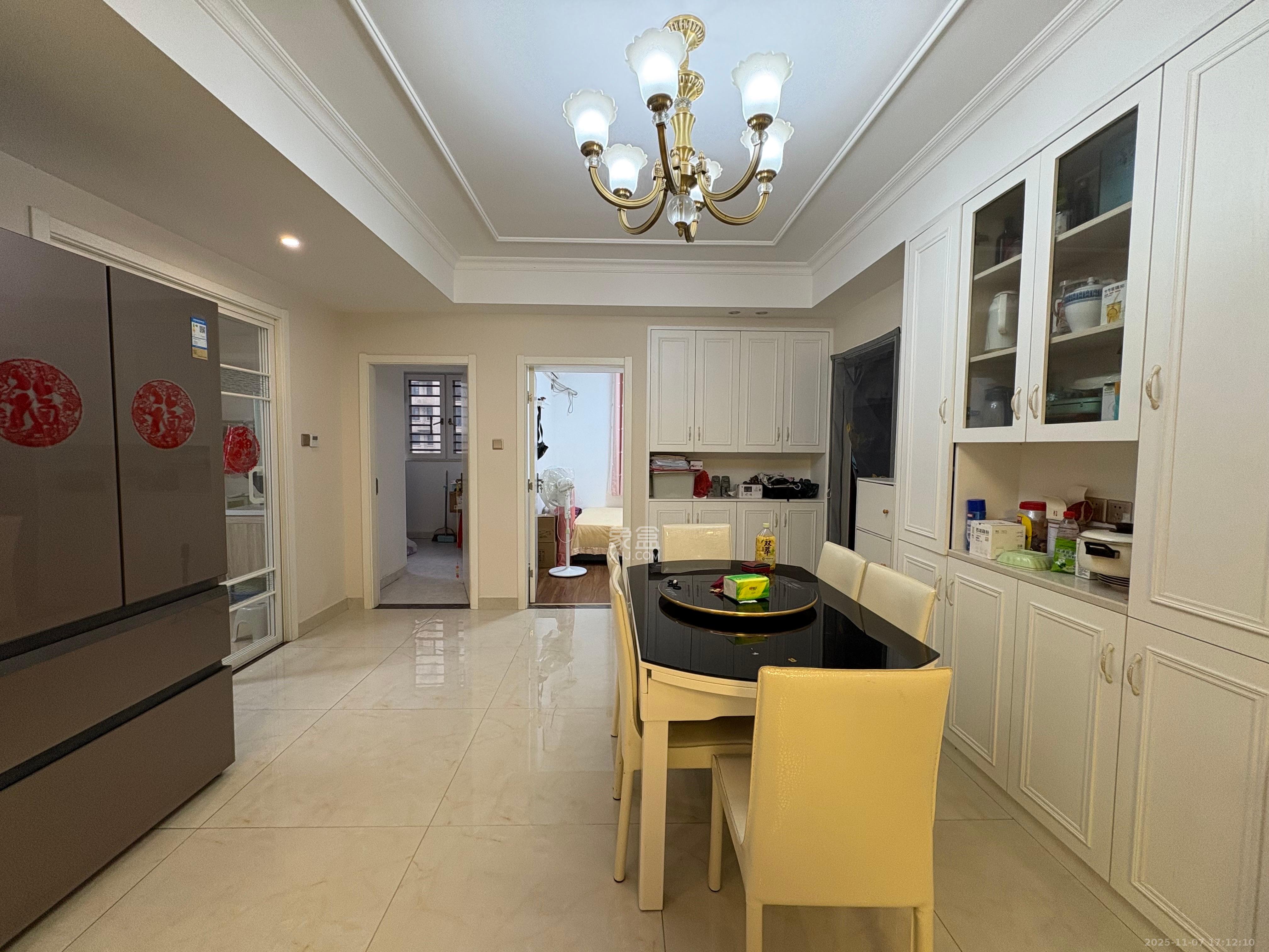 芙蓉万国城MOMA(卓越汇富苑) 3室2厅2卫 3000.0元/月 芙蓉万国城MOMA(卓越汇富苑) 3室2厅2卫 3000.0元/月室内图