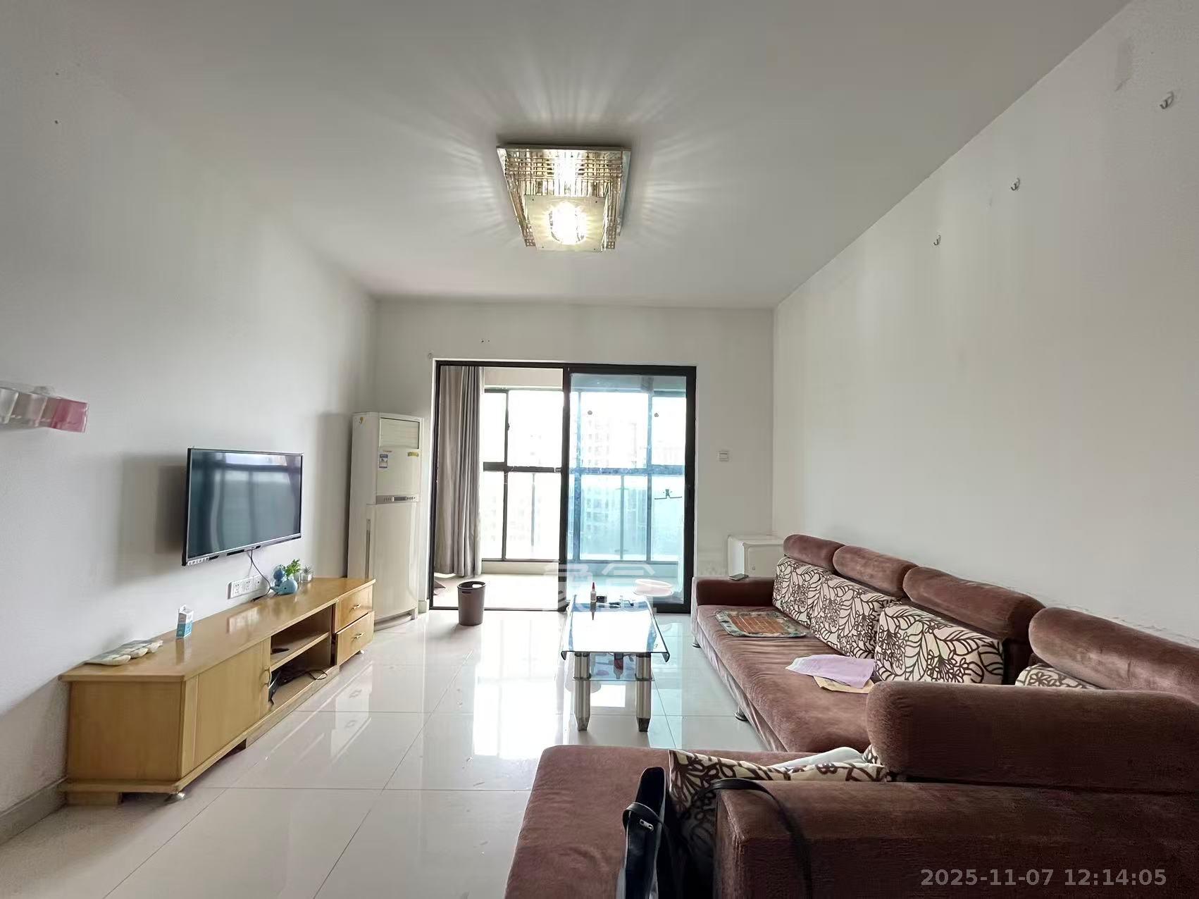 达美D6区  3室2厅2卫    2500.0元/月