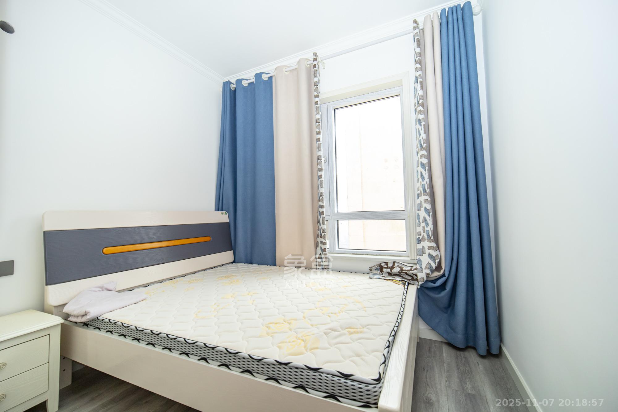 金科时代中心 3室2厅1卫 72.8万 金科时代中心 3室2厅1卫 72.8万卧室