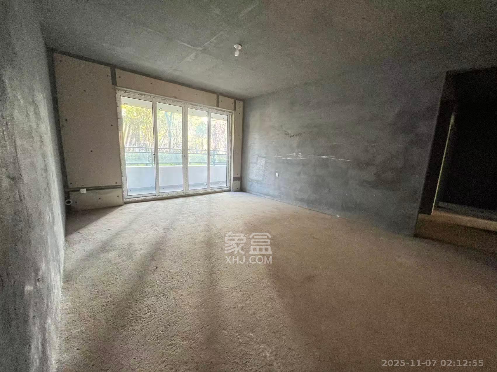 标志和风苑  4室2厅3卫    118.8万