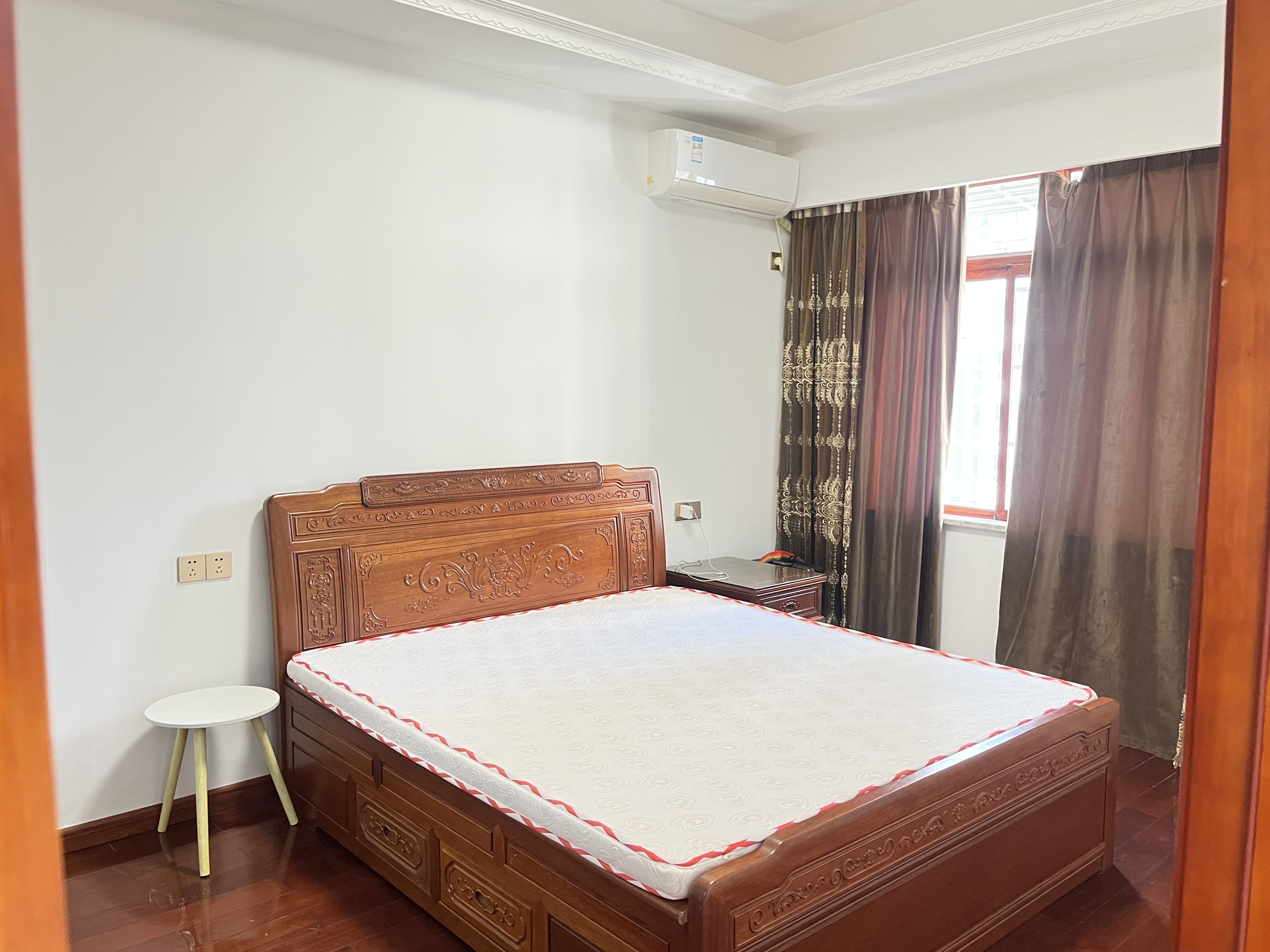 世纪生活港  3室2厅2卫    6000.0元/月室内图