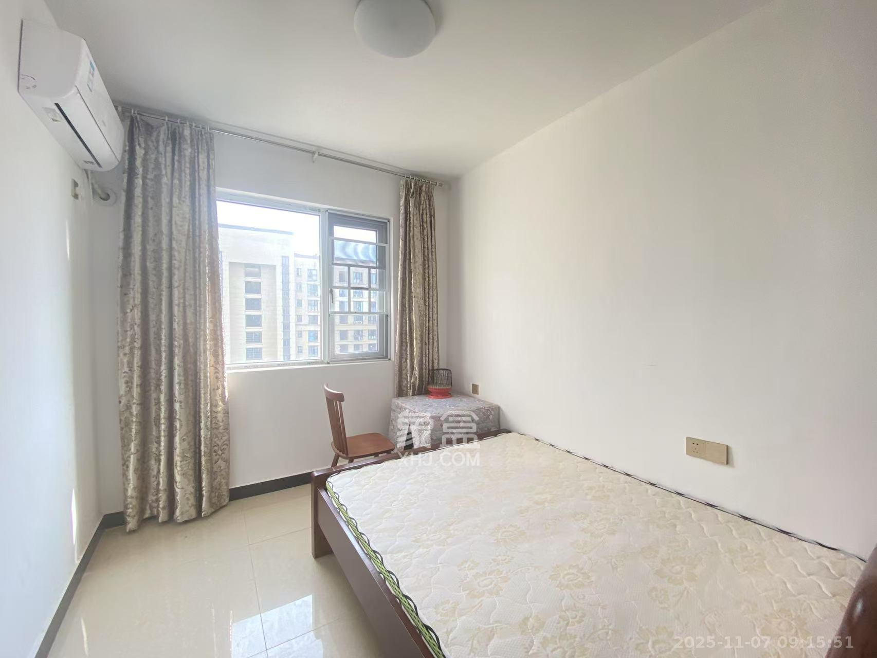 绿地新都会  2室2厅1卫    1800.0元/月室内图