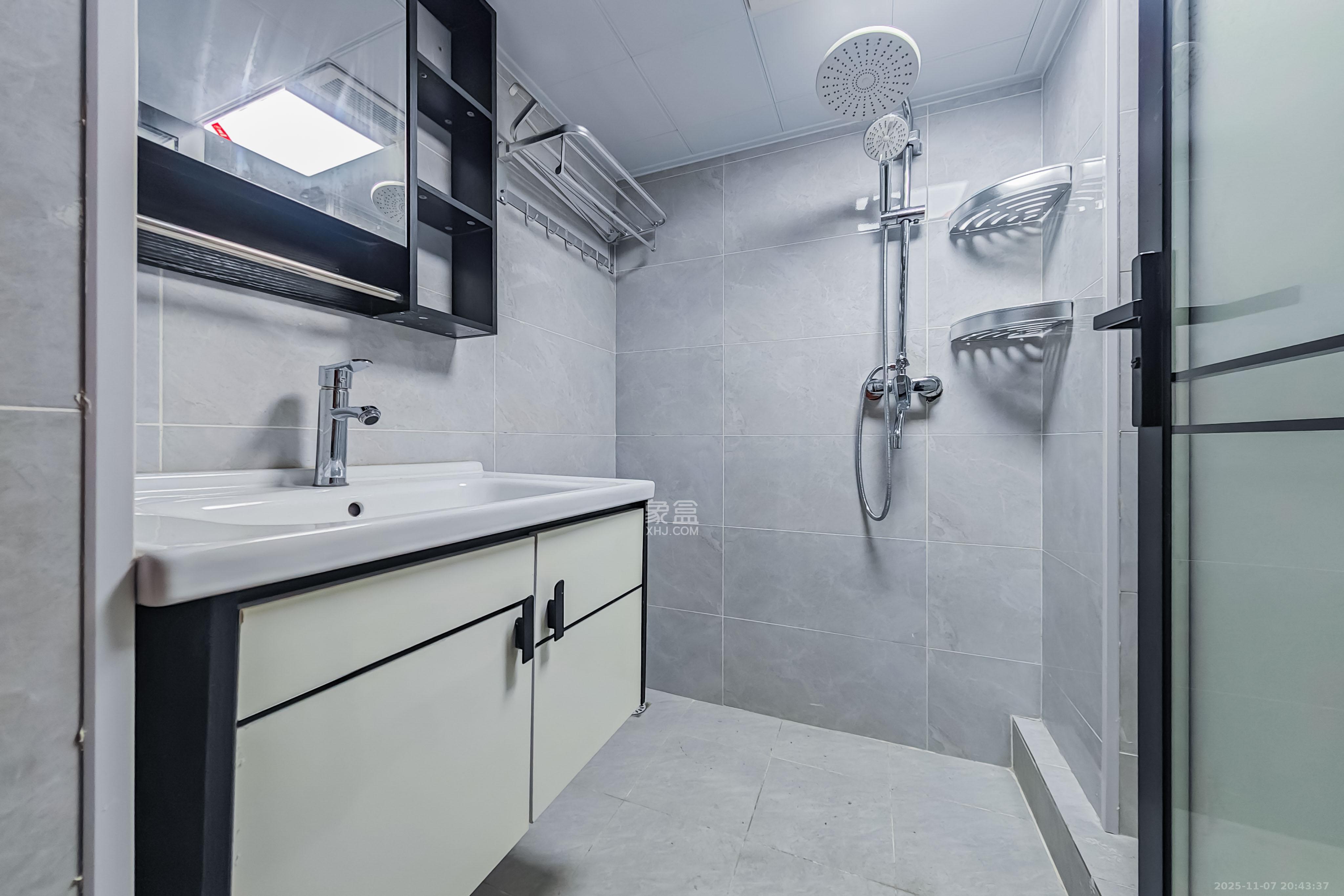 卓越伊景苑 2室1厅1卫 28.0万 卓越伊景苑 2室1厅1卫 28.0万卫生间