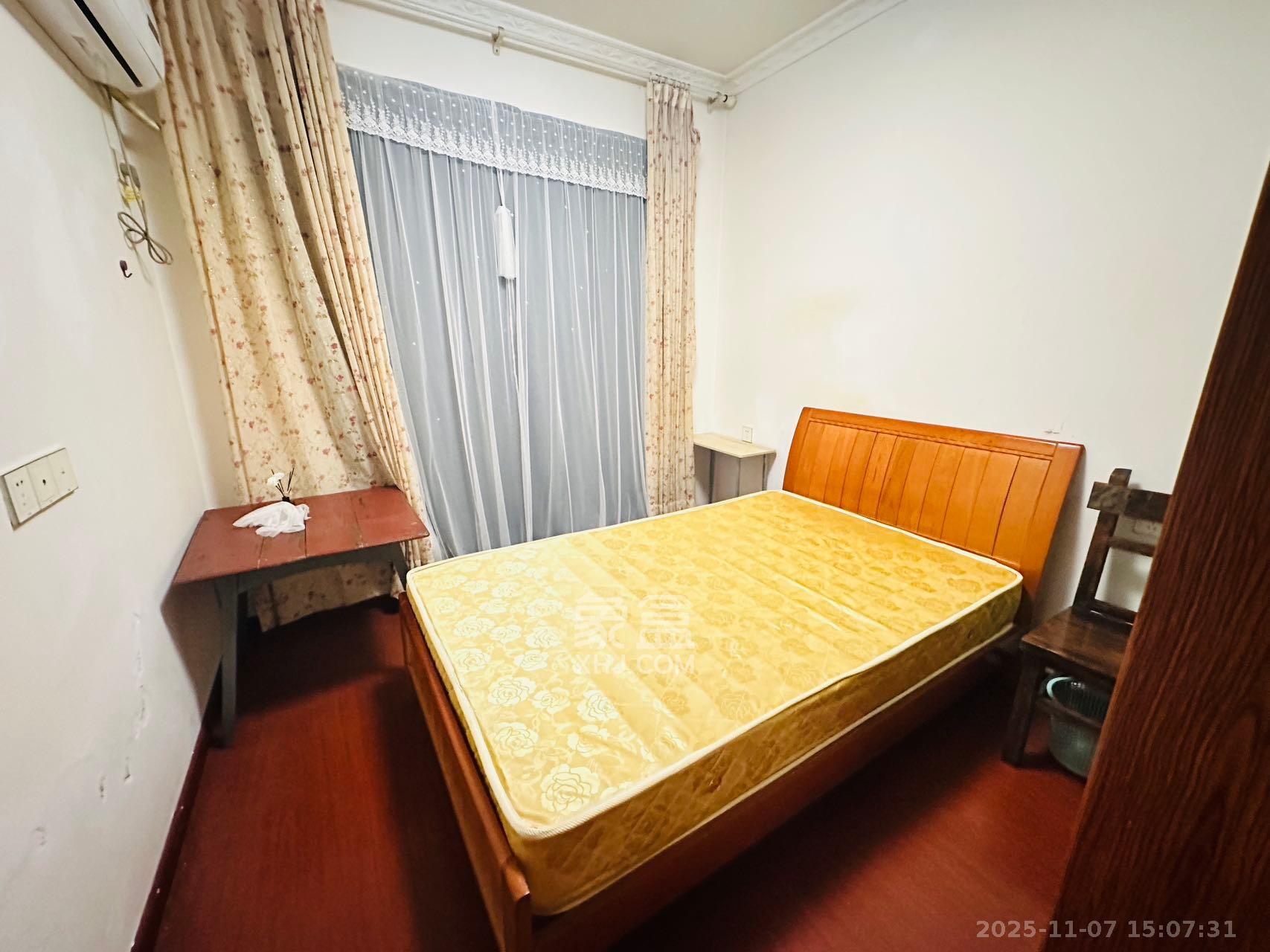 和馨园 3室1厅1卫 2200.0元/月 和馨园 3室1厅1卫 2200.0元/月室内图