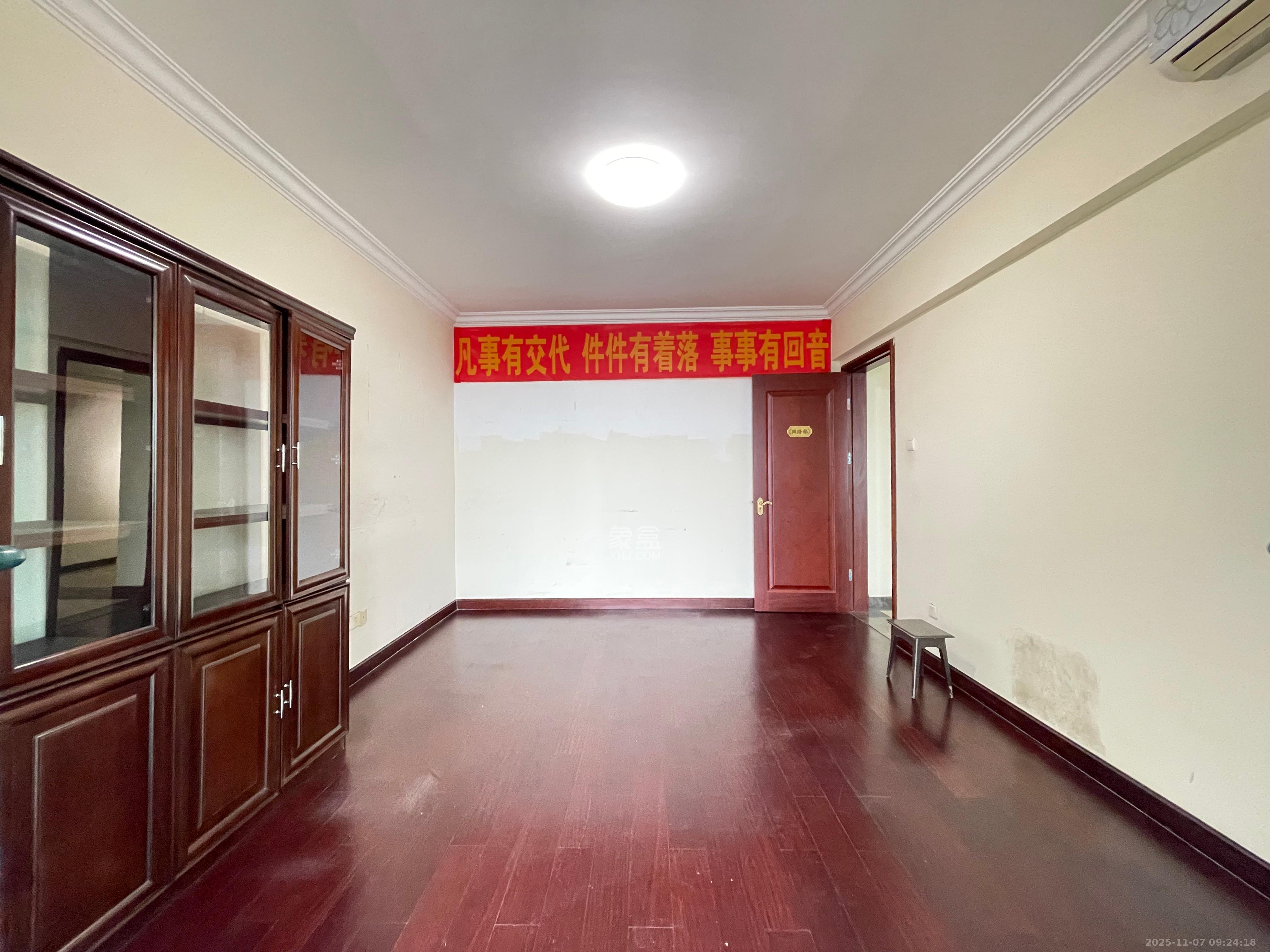 恒大名都 5室2厅4卫 3800.0元/月 恒大名都 5室2厅4卫 3800.0元/月室内图