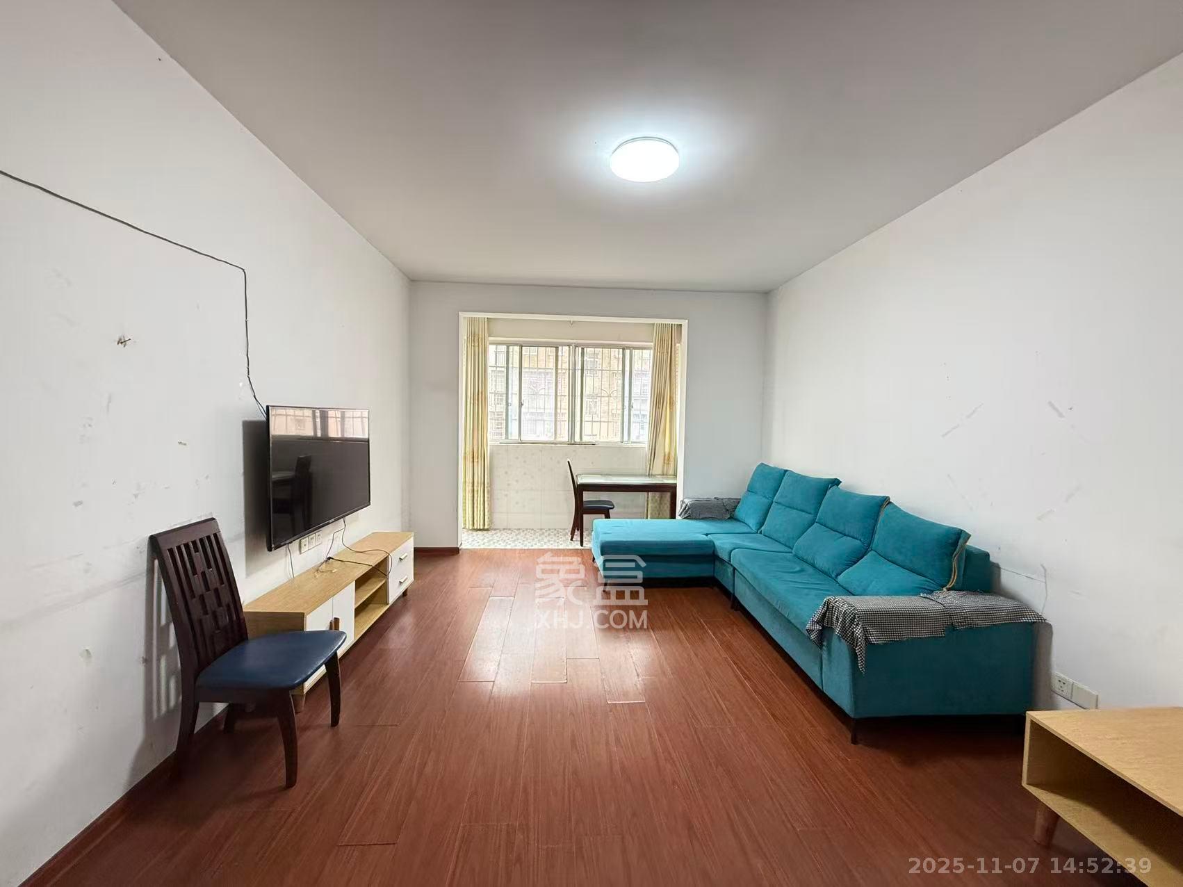 先锋新宇  2室1厅1卫    1600.0元/月