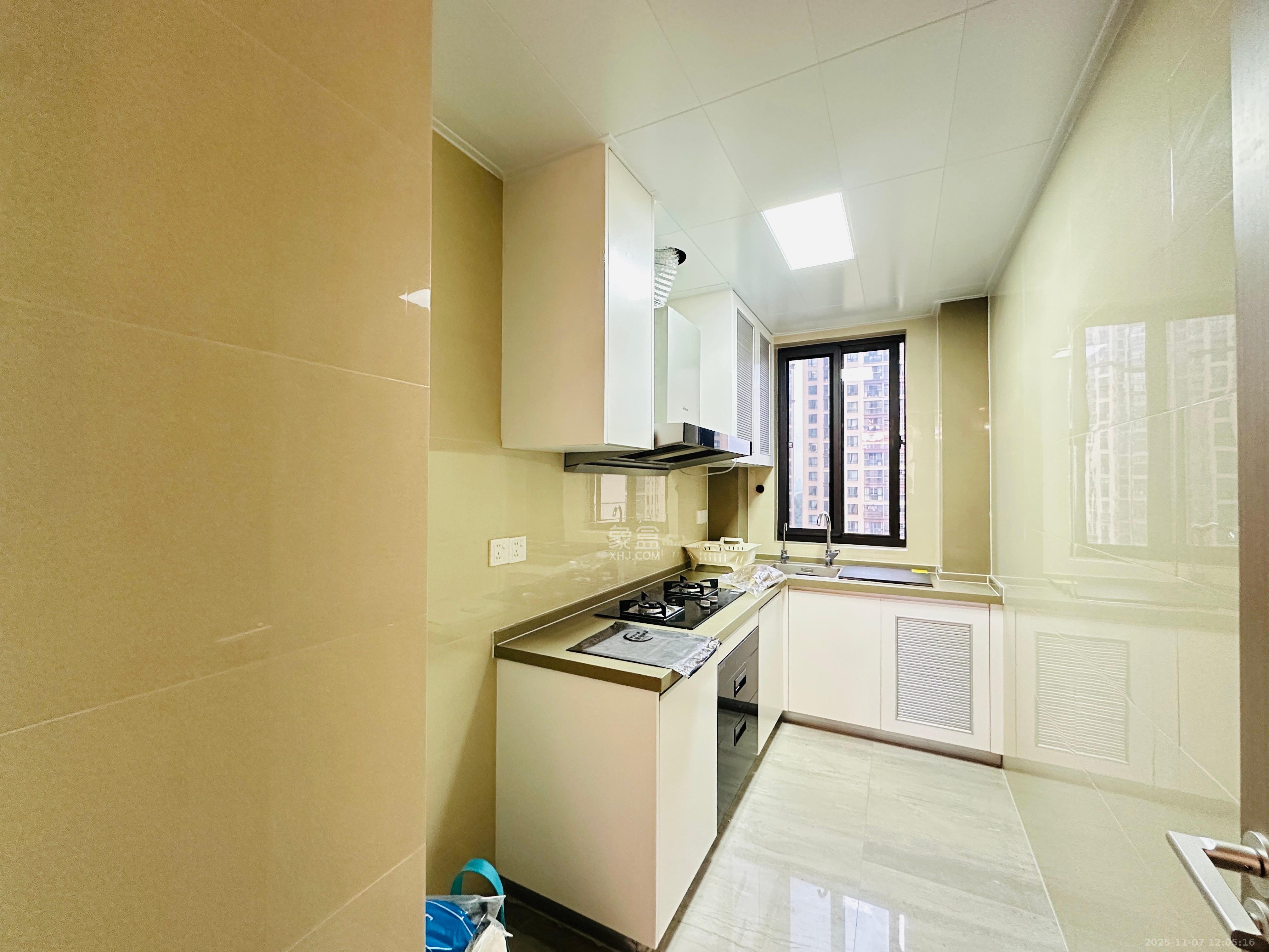 新力铂园（江山云著）  3室2厅1卫    4200.0元/月室内图