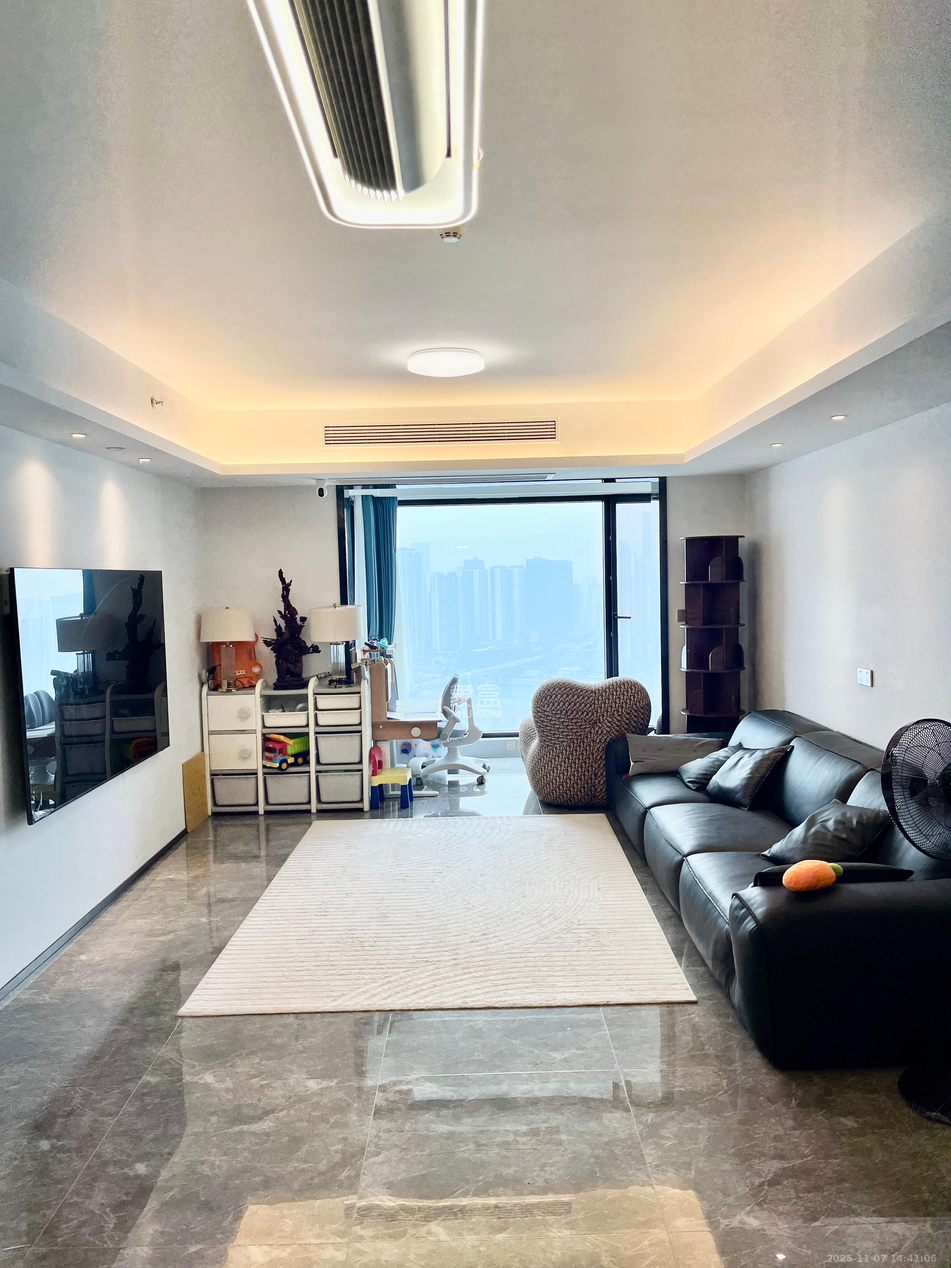 北辰瀚江府  3室2厅2卫    8500.0元/月