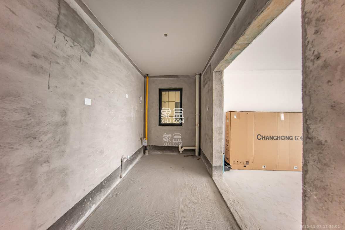 建投象山国际 5室2厅2卫 240.0万 建投象山国际 5室2厅2卫 240.0万厨房