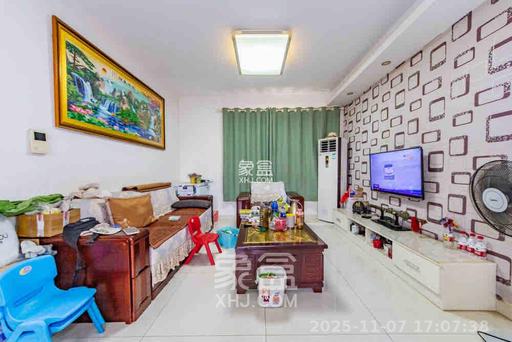 山语城二期  3室1厅1卫    1500.0元/月