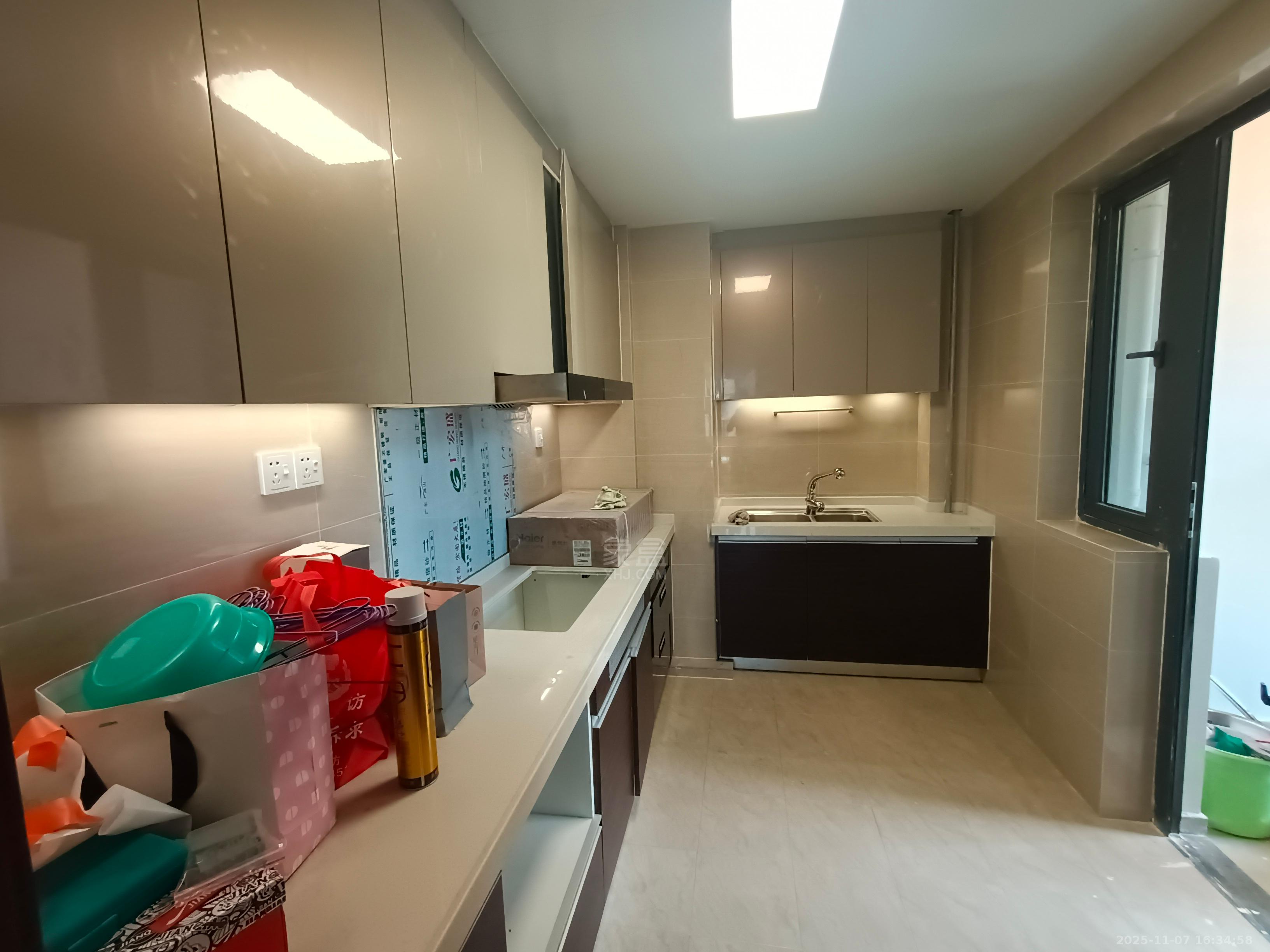 株洲恒大悦珑台  3室2厅1卫    2400.0元/月室内图