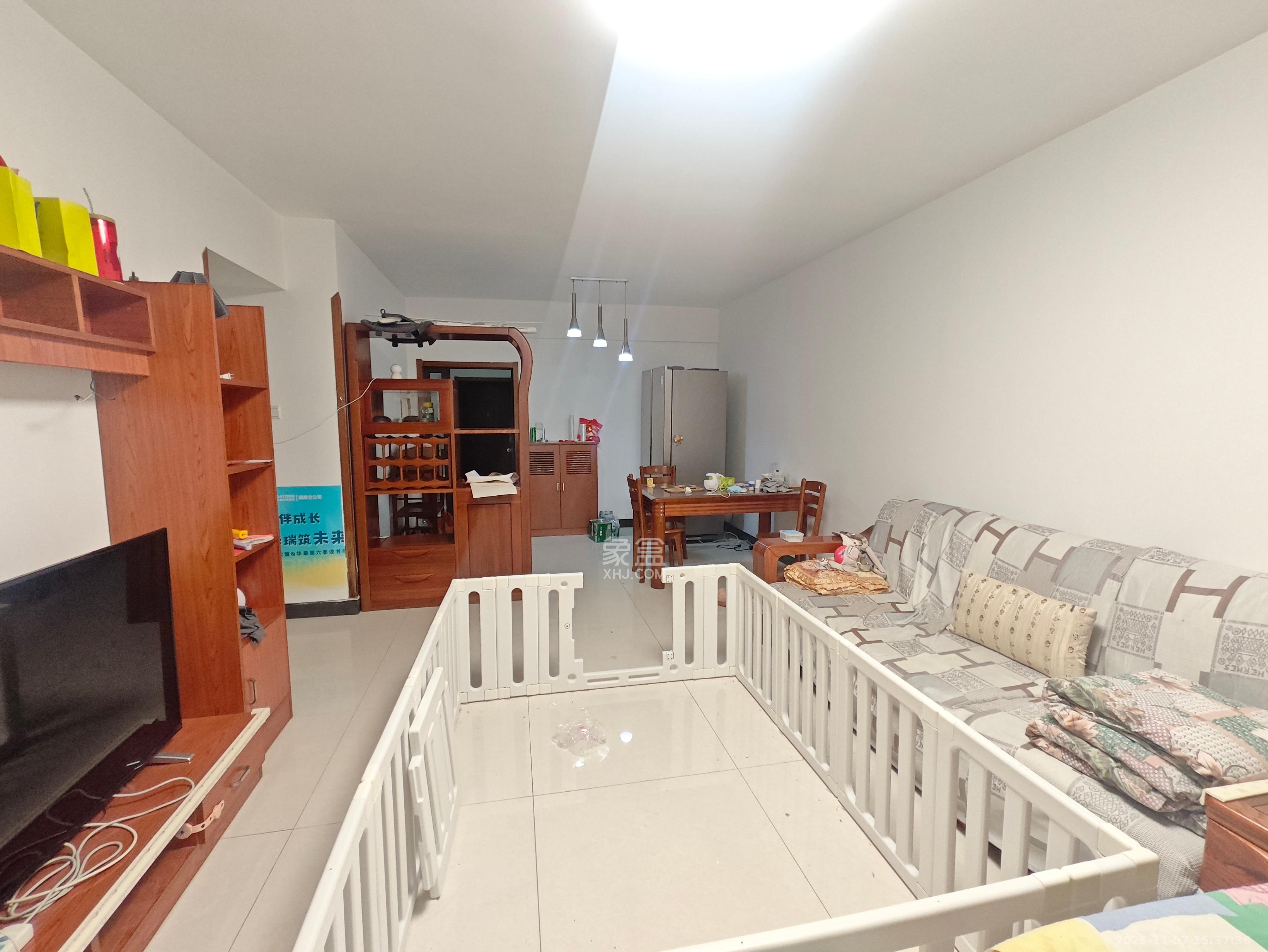 钱隆樽品(一、二、三期)  2室2厅1卫    2000.0元/月室内图