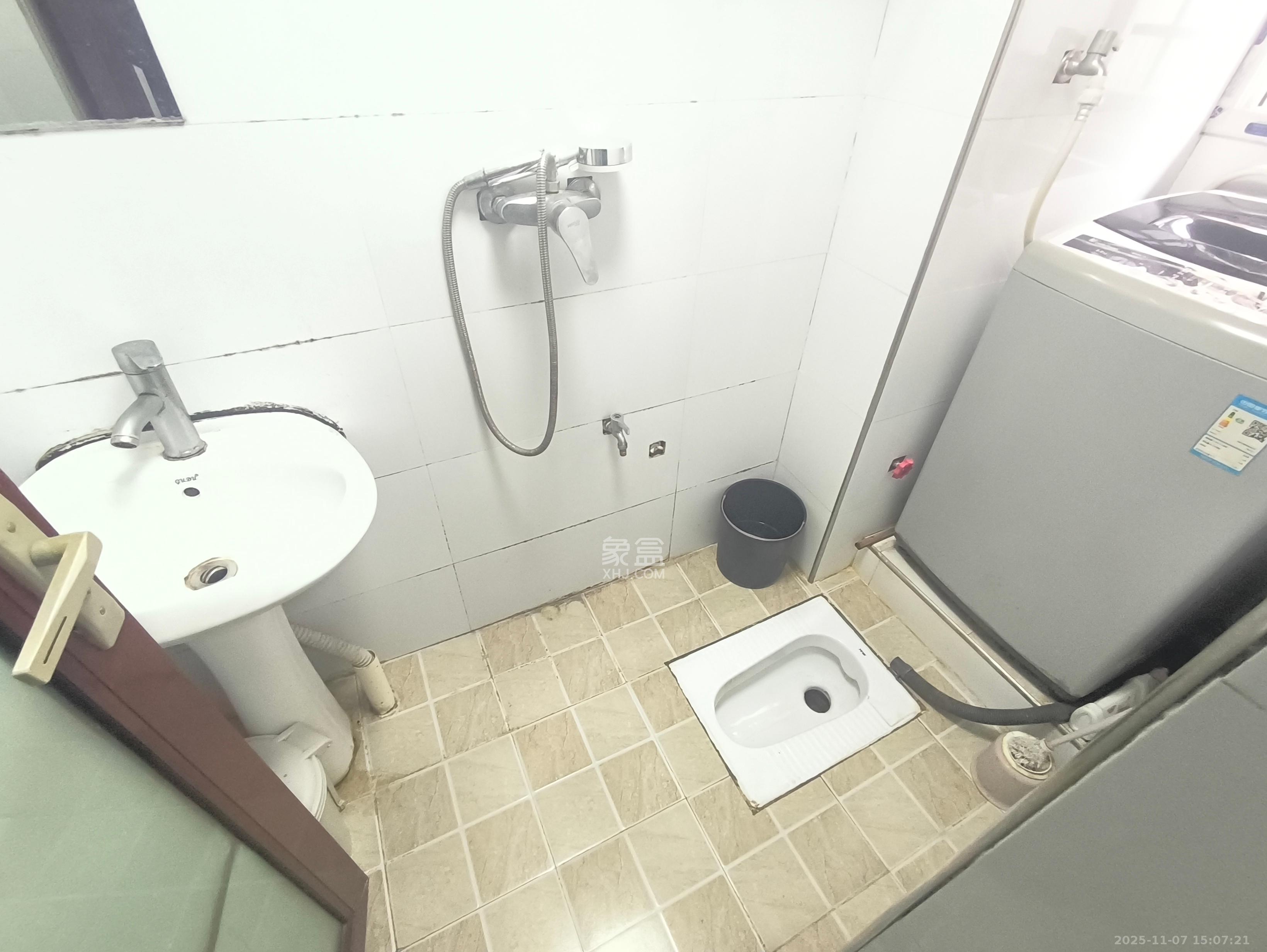 冯家湾  1室1厅1卫    1500.0元/月