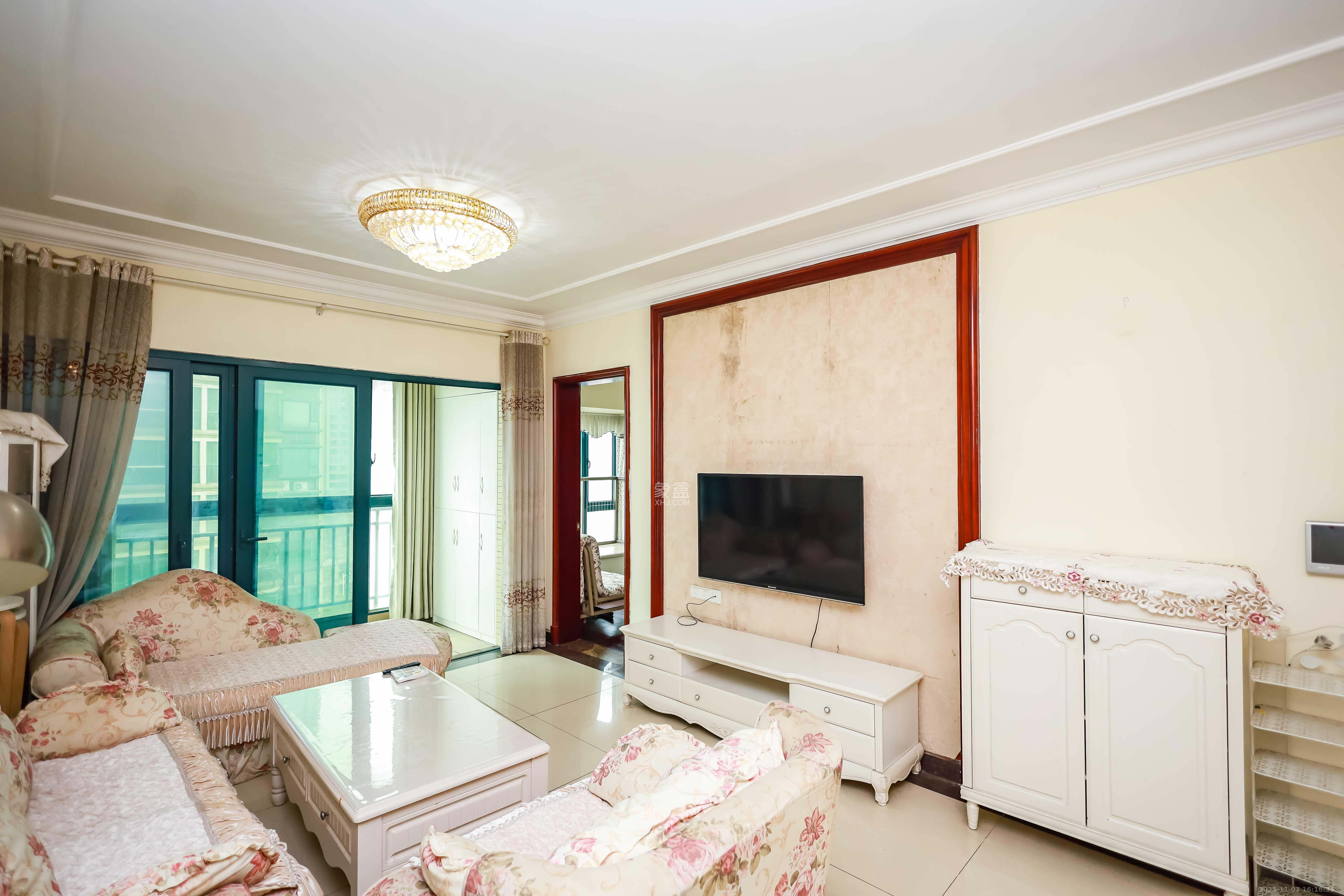 恒大华府 3室2厅1卫 108.0万 恒大华府 3室2厅1卫 108.0万客厅