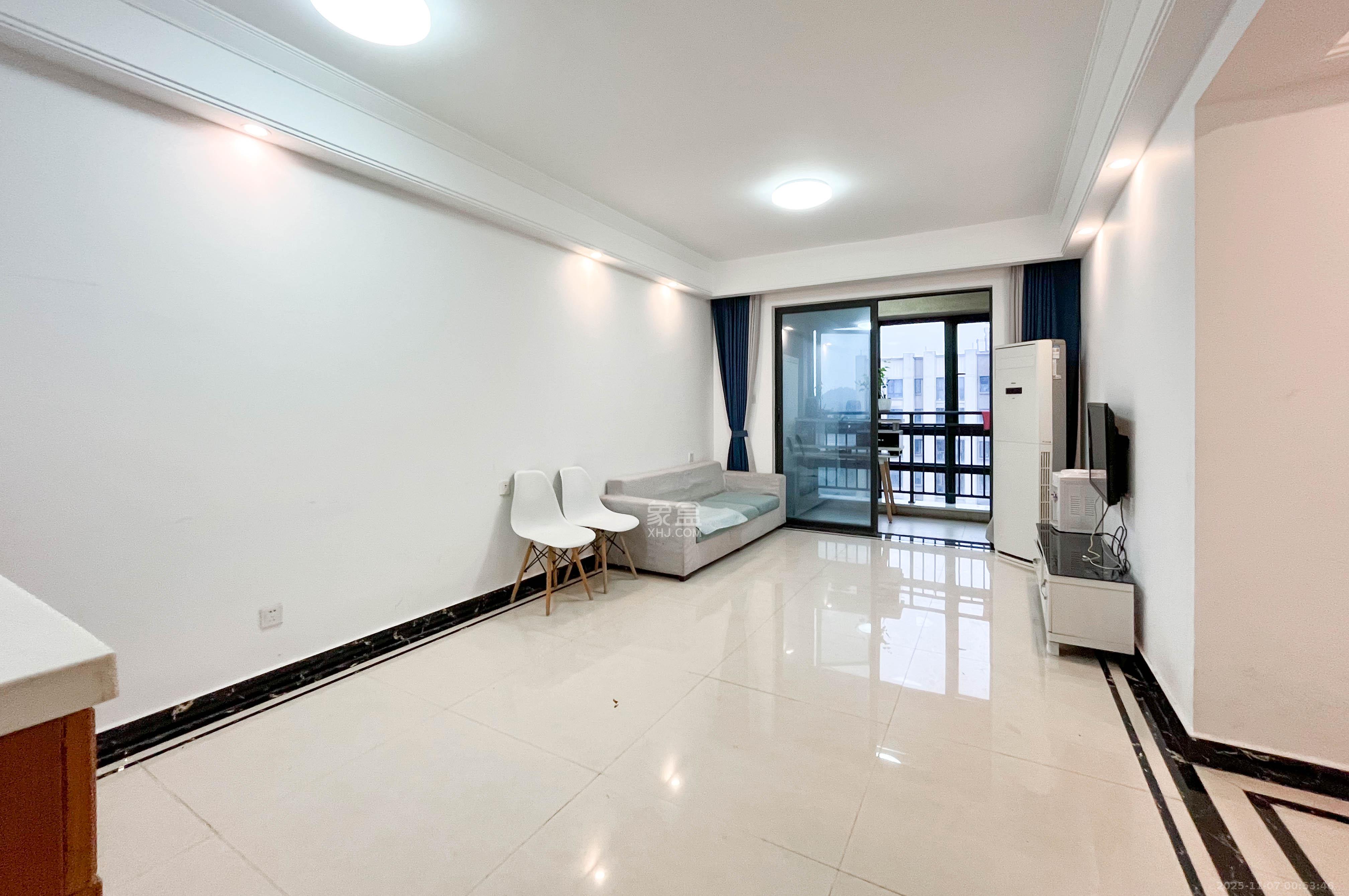 中海梅溪湖壹号  3室2厅1卫    118.0万其他