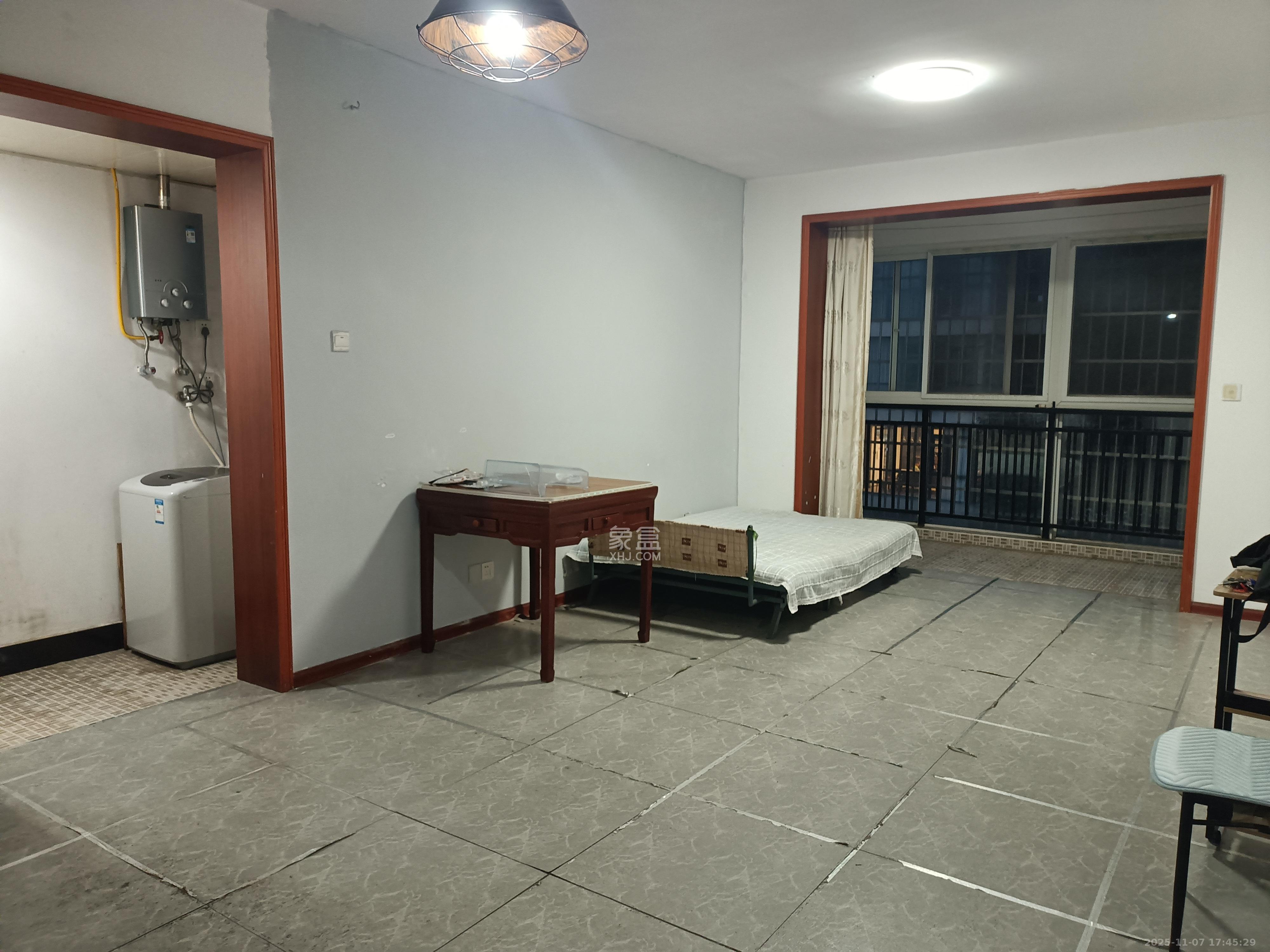 龙王港社区  2室2厅1卫    2000.0元/月