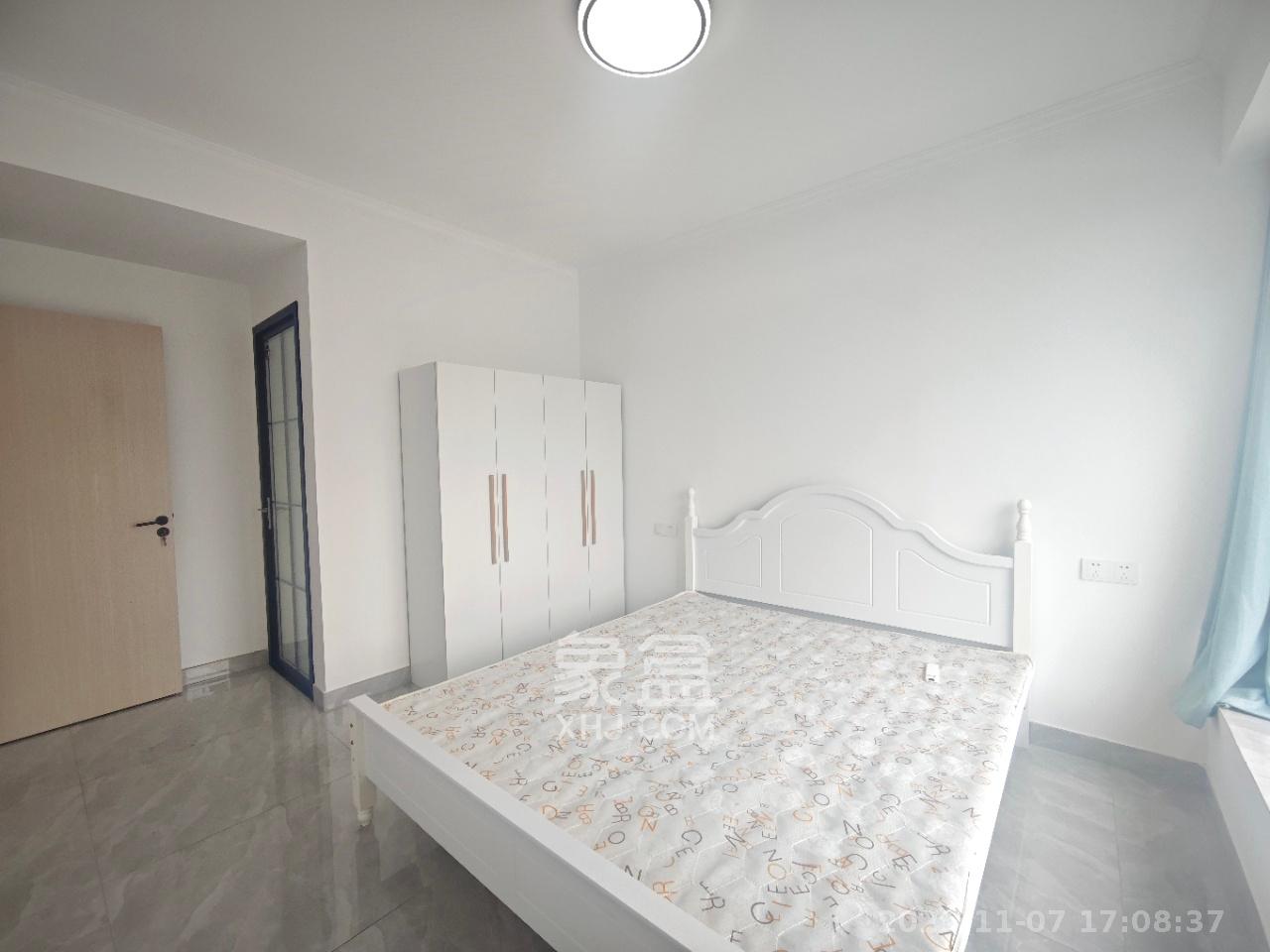 长房云公馆  3室2厅2卫    2500.0元/月室内图