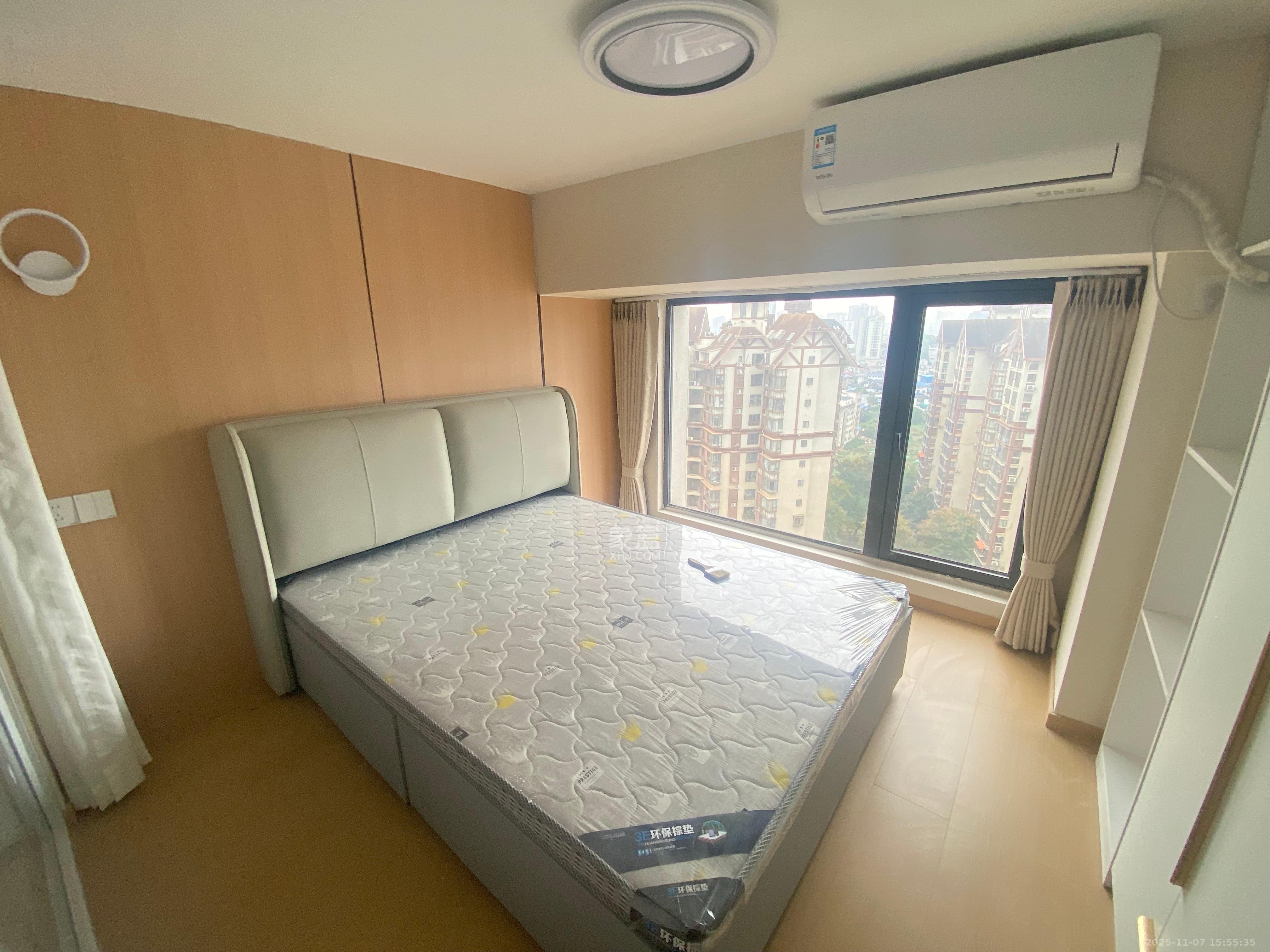 金地峯范  2室1厅1卫    2500.0元/月室内图