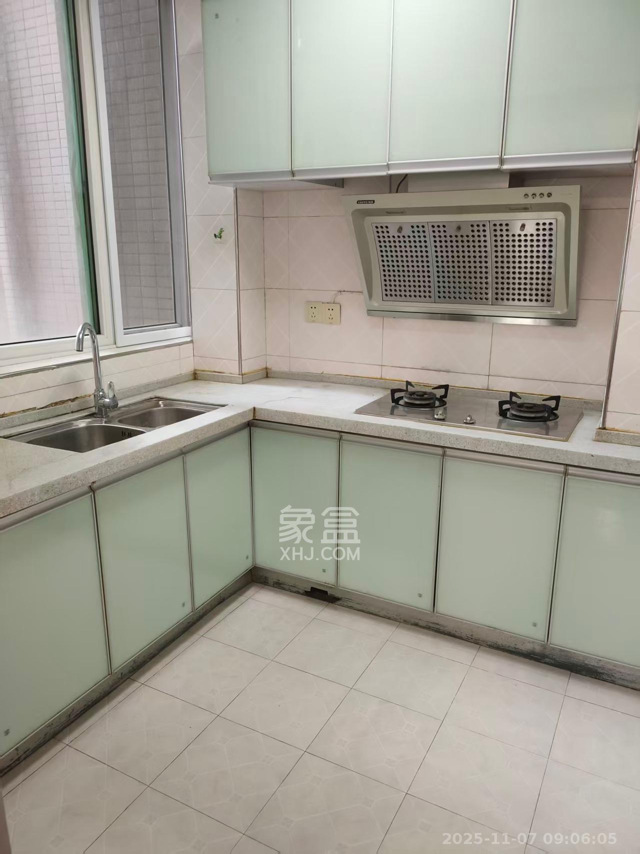 左岸春天 3室2厅2卫 2800.0元/月 左岸春天 3室2厅2卫 2800.0元/月室内图