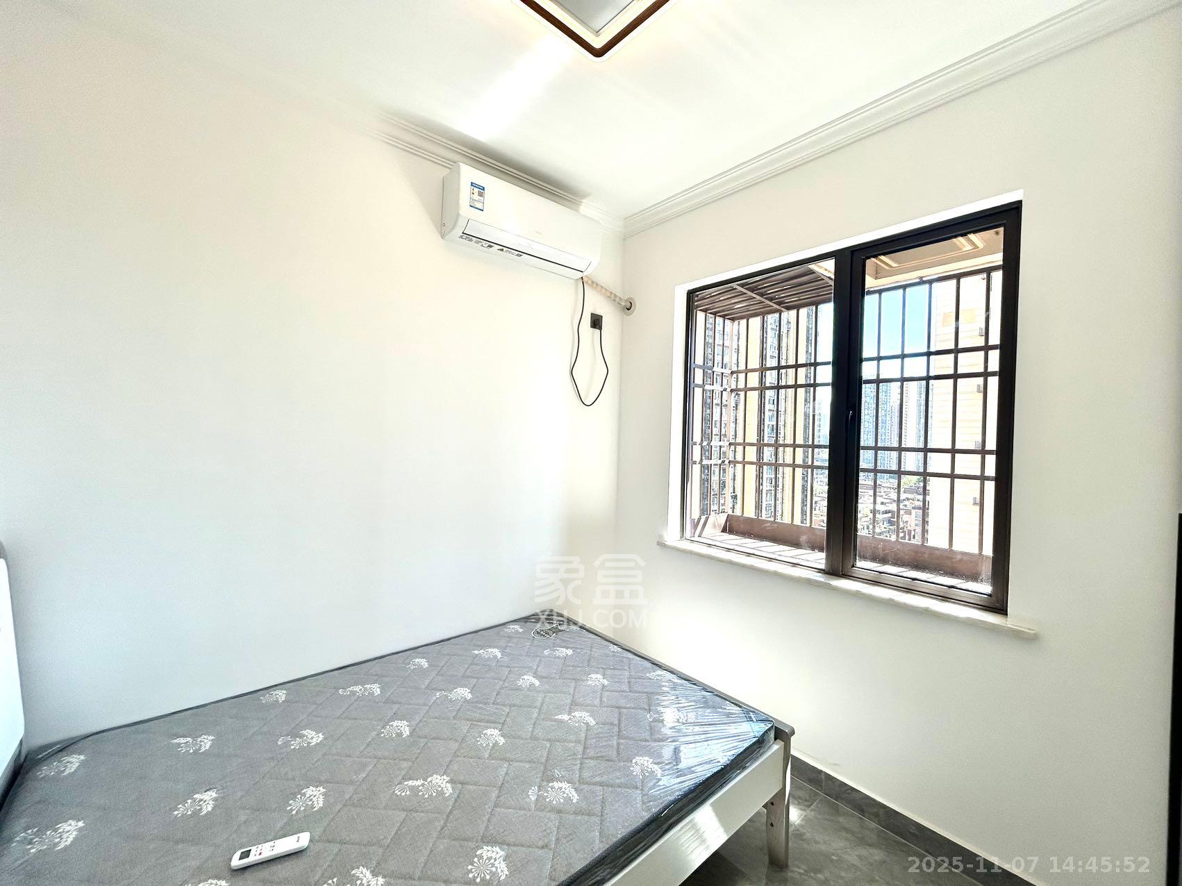 长房明宸府  3室2厅1卫    2400.0元/月室内图