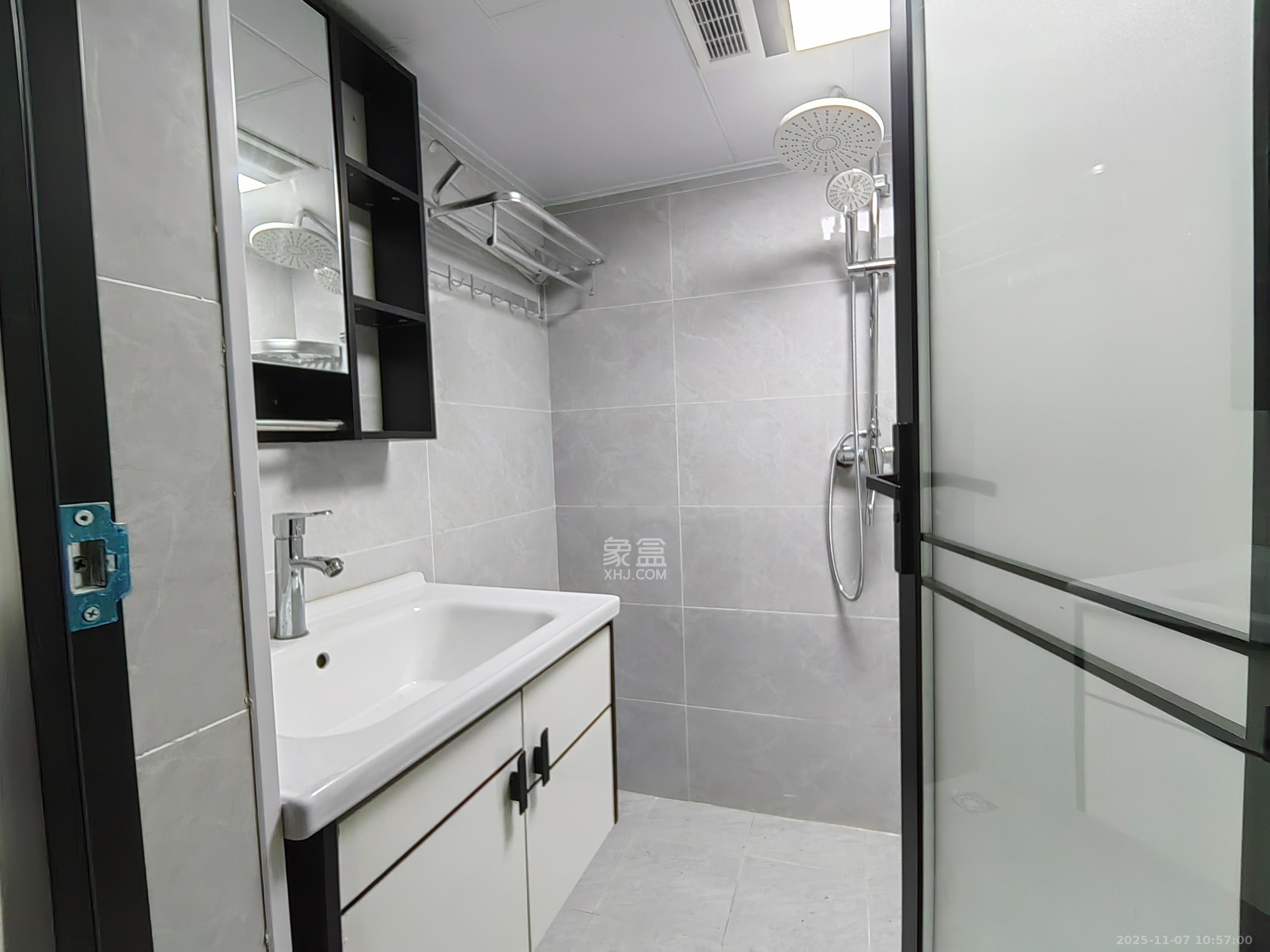 卓越伊景苑 2室1厅1卫 1500.0元/月 卓越伊景苑 2室1厅1卫 1500.0元/月室内图