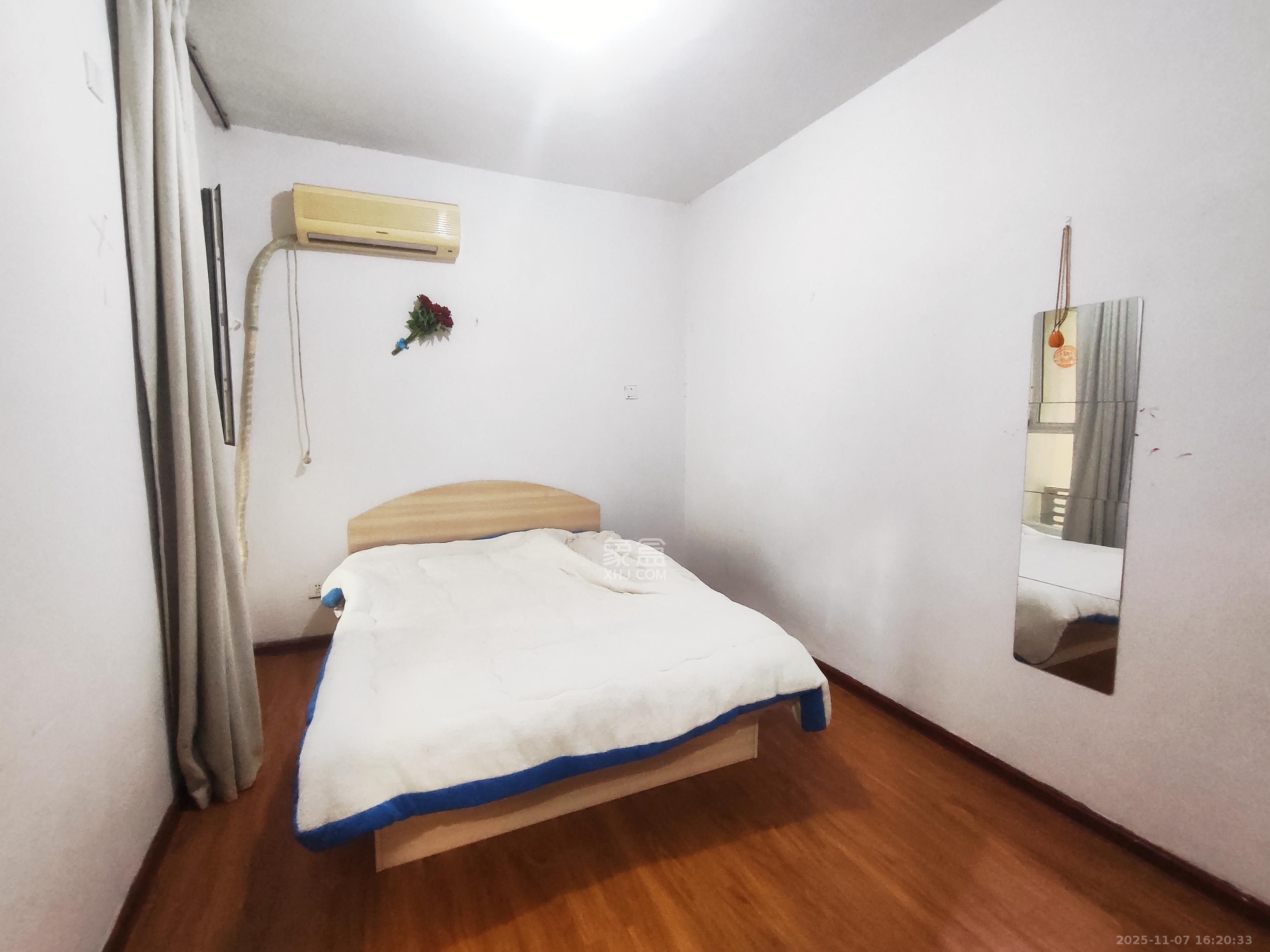 北辰三角洲D2区  1室2厅1卫    2800.0元/月室内图