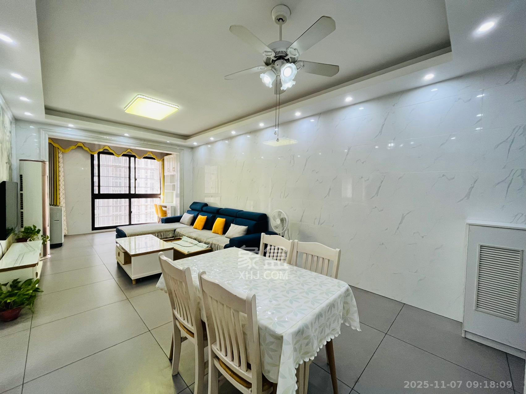 嘉顺苑 2室2厅1卫 2300.0元/月 嘉顺苑 2室2厅1卫 2300.0元/月室内图