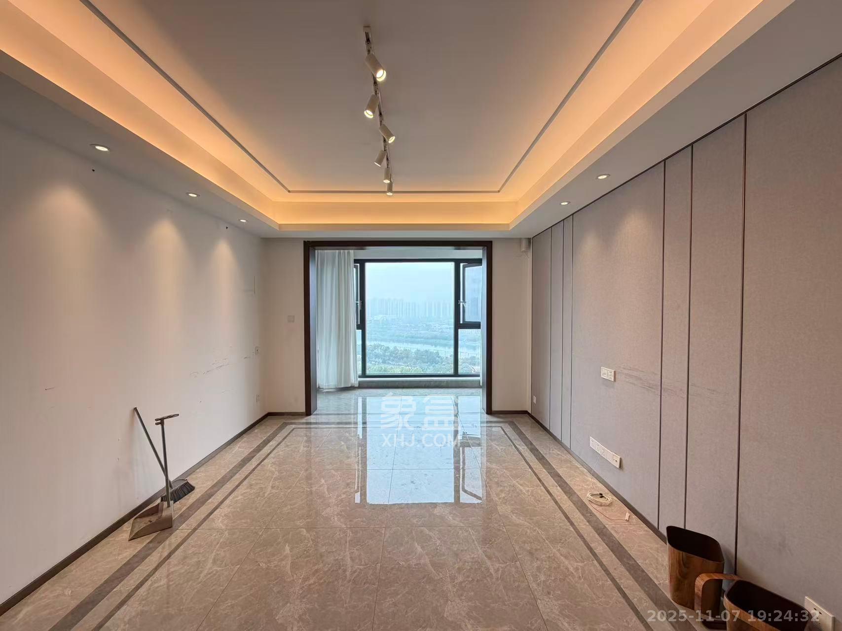 金茂建发观悦  3室2厅2卫    3200.0元/月室内图