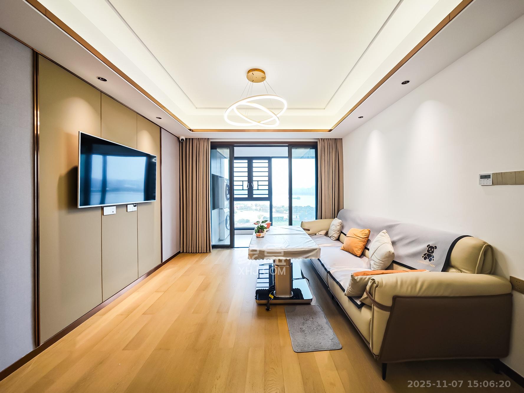 长沙万境潇湘 3室2厅2卫 137.0万 长沙万境潇湘 3室2厅2卫 137.0万客厅