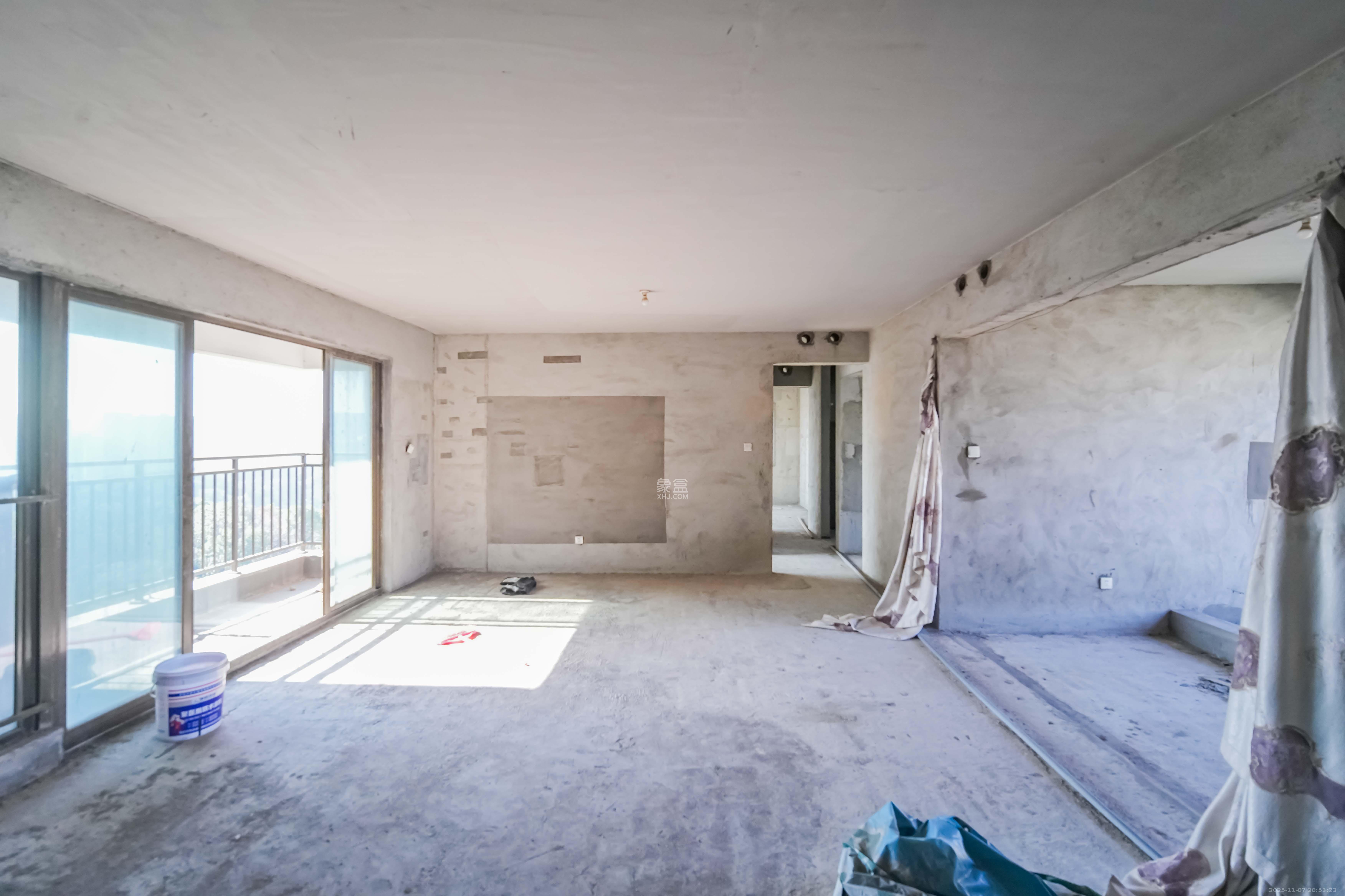 京武浪琴山一、二期  5室2厅2卫    268.0万其他