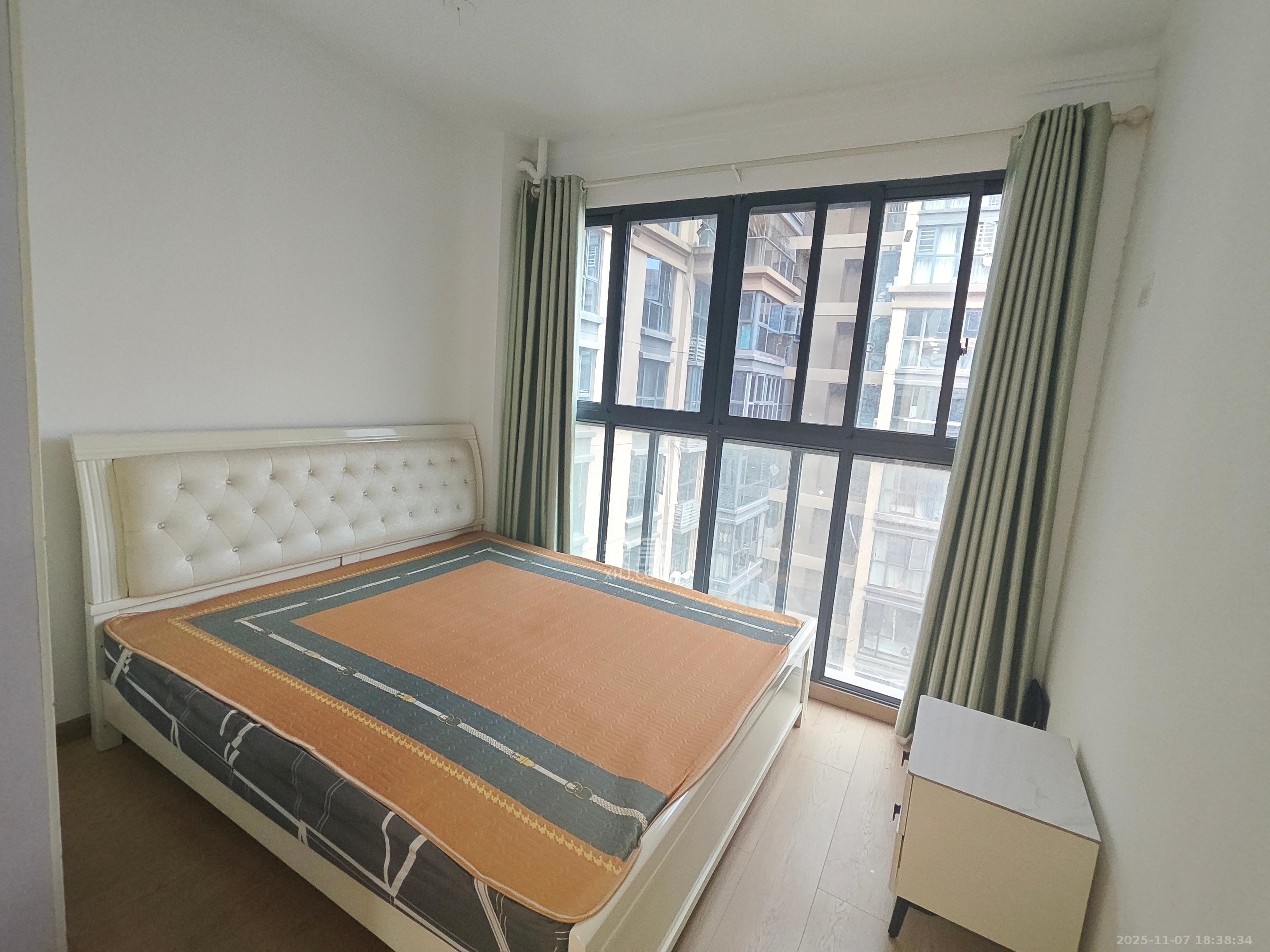 振业城二期 1室2厅2卫 3200.0元/月 振业城二期 1室2厅2卫 3200.0元/月室内图