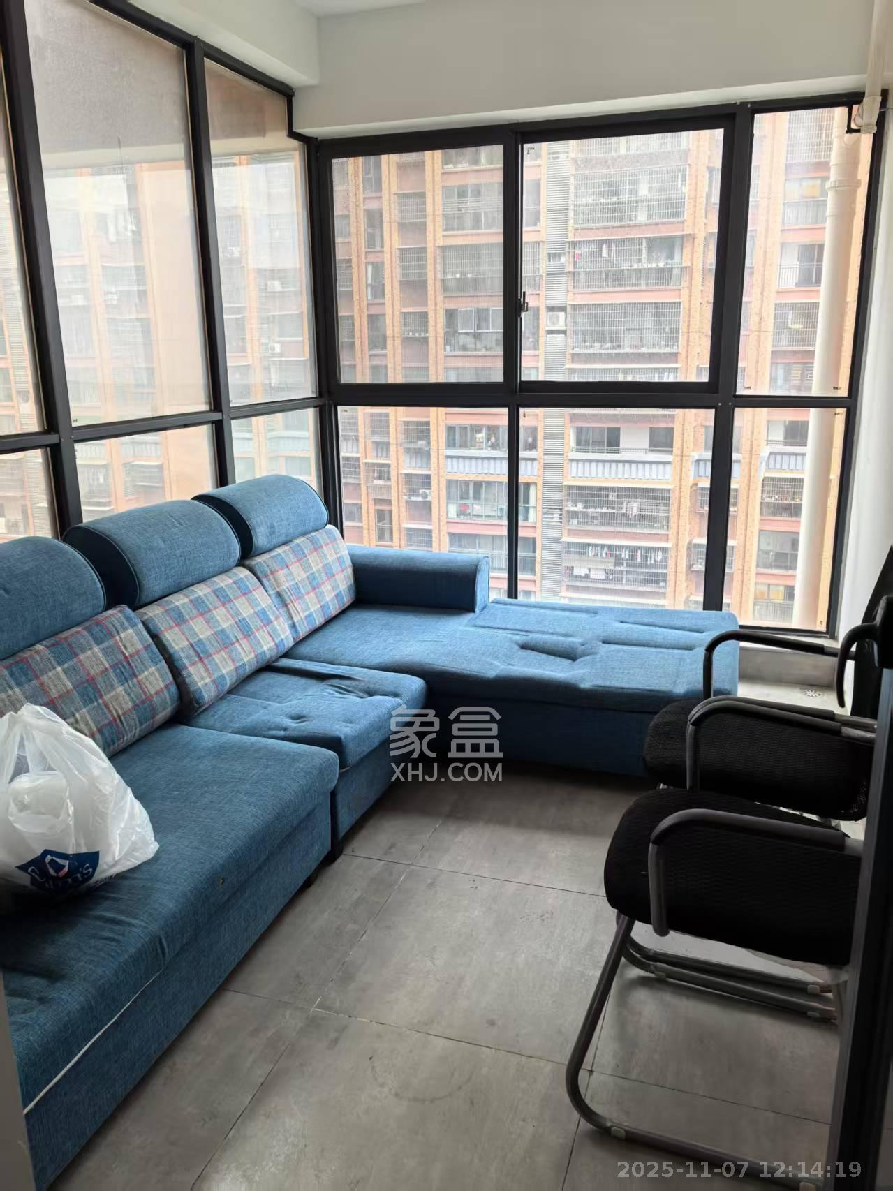 东业上城嘉苑(晟悦国际) 3室2厅2卫 2200.0元/月 东业上城嘉苑(晟悦国际) 3室2厅2卫 2200.0元/月室内图