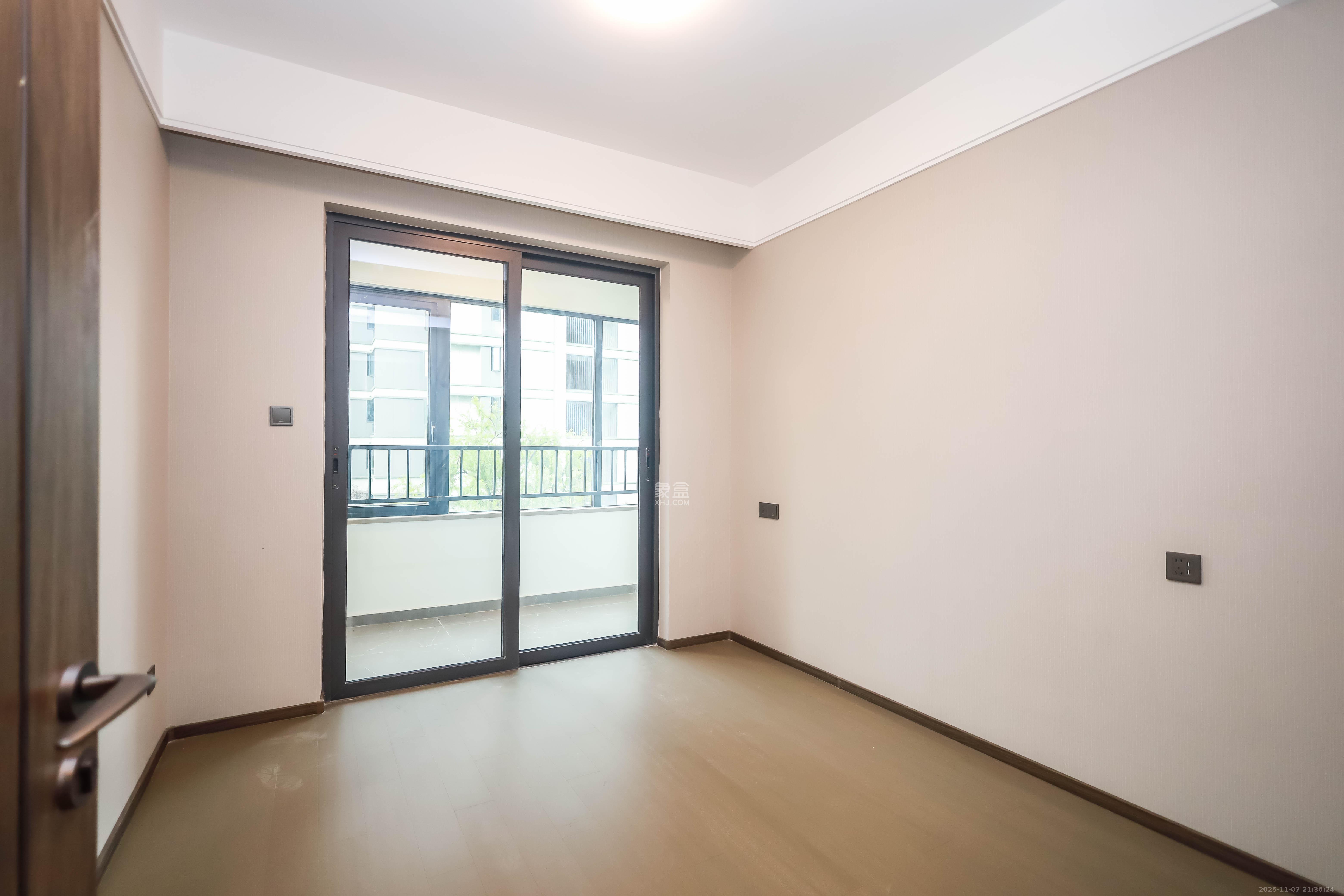 龙湖舜山府 3室2厅1卫 162.0万 龙湖舜山府 3室2厅1卫 162.0万卧室