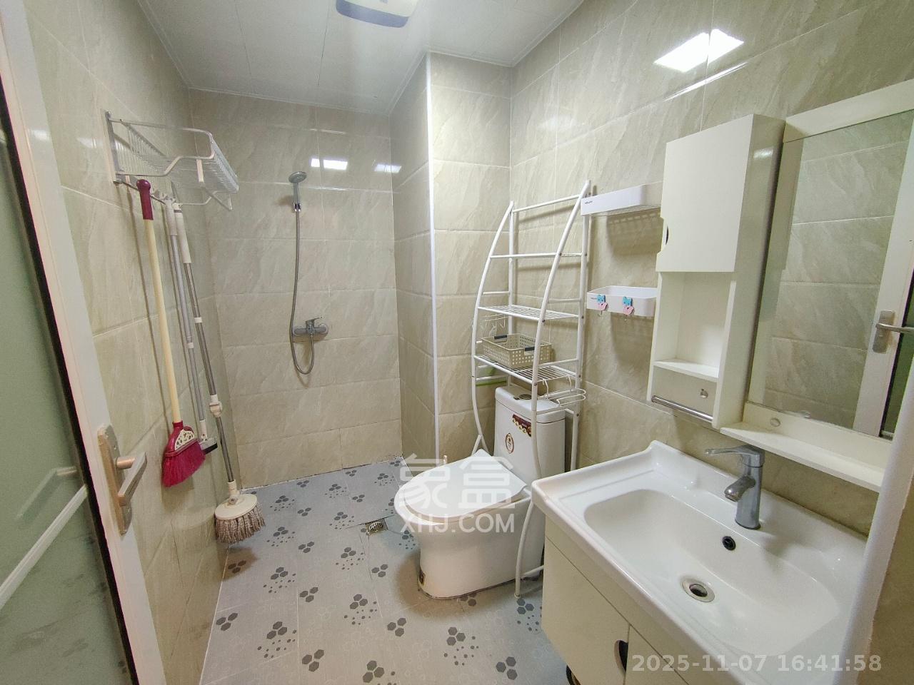 北辰三角洲E3区  1室1厅1卫    2500.0元/月室内图