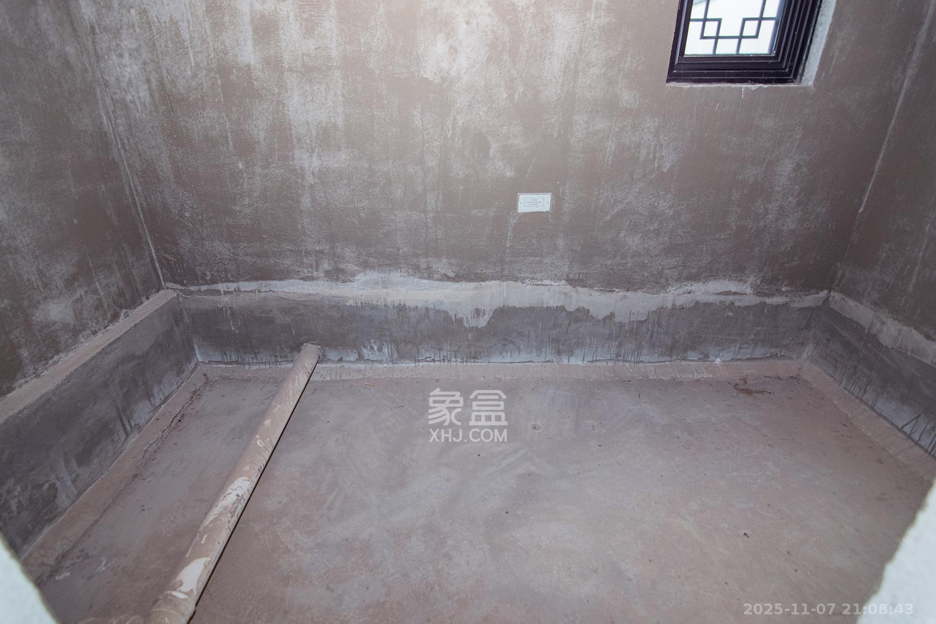 绿城高尔夫小镇  6室2厅4卫    390.0万卫生间