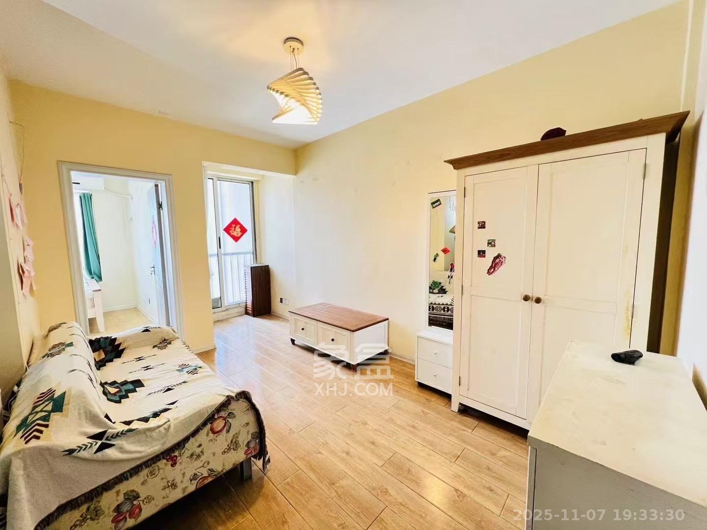 白沙晶城  1室1厅1卫    1800.0元/月