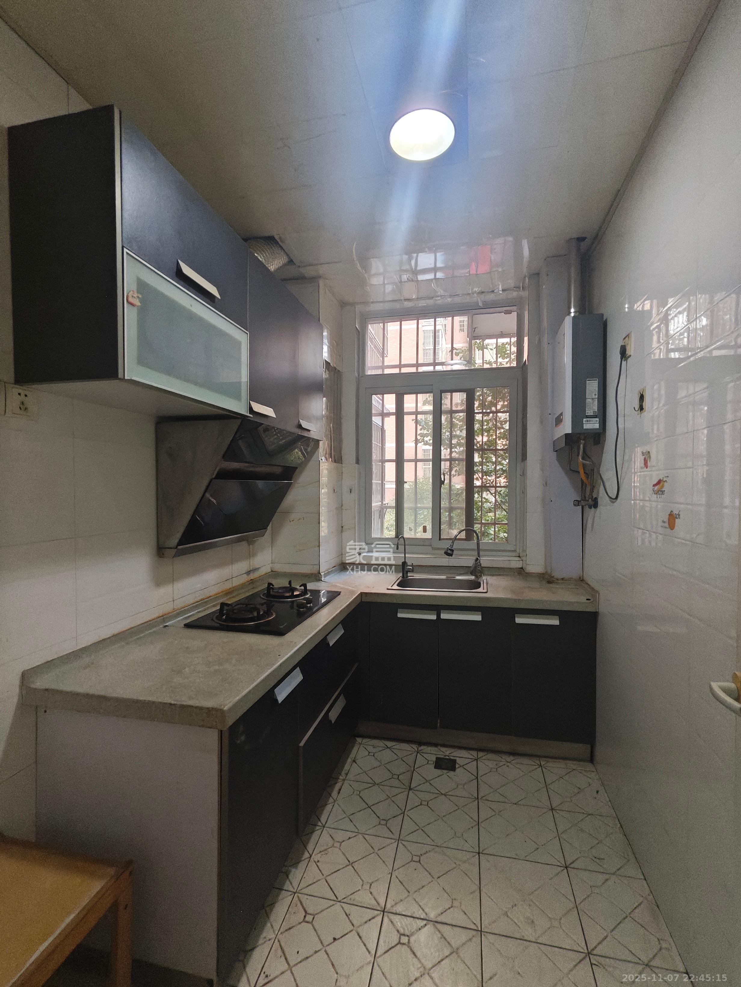 星城国际  2室2厅1卫    1300.0元/月室内图