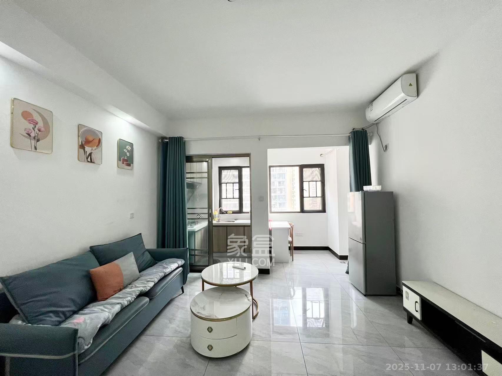 福晟钱隆国际(晟冉景苑) 1室1厅1卫 1500.0元/月 福晟钱隆国际(晟冉景苑) 1室1厅1卫 1500.0元/月室内图