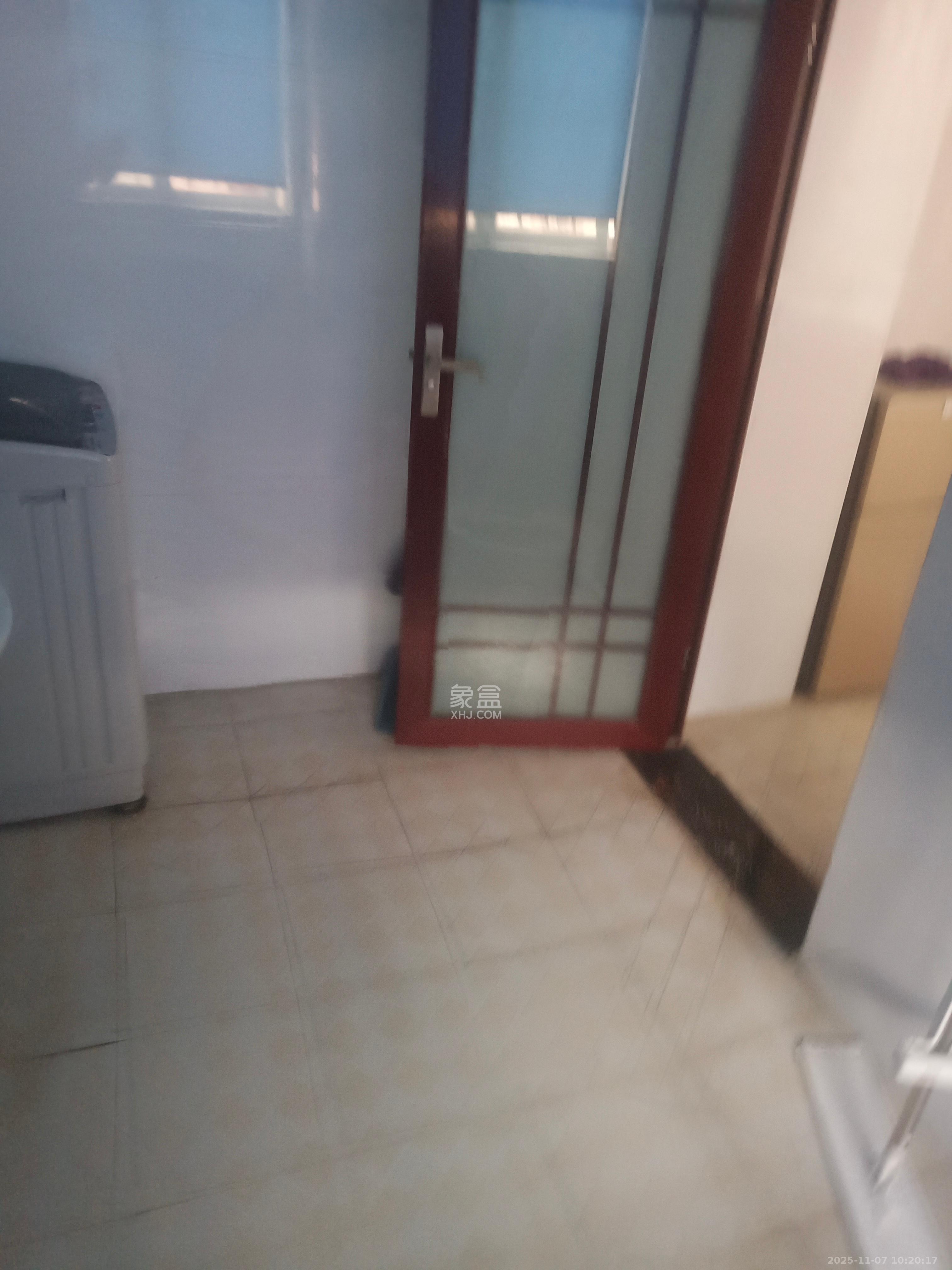 和润园一、二期  1室1厅1卫    1200.0元/月室内图