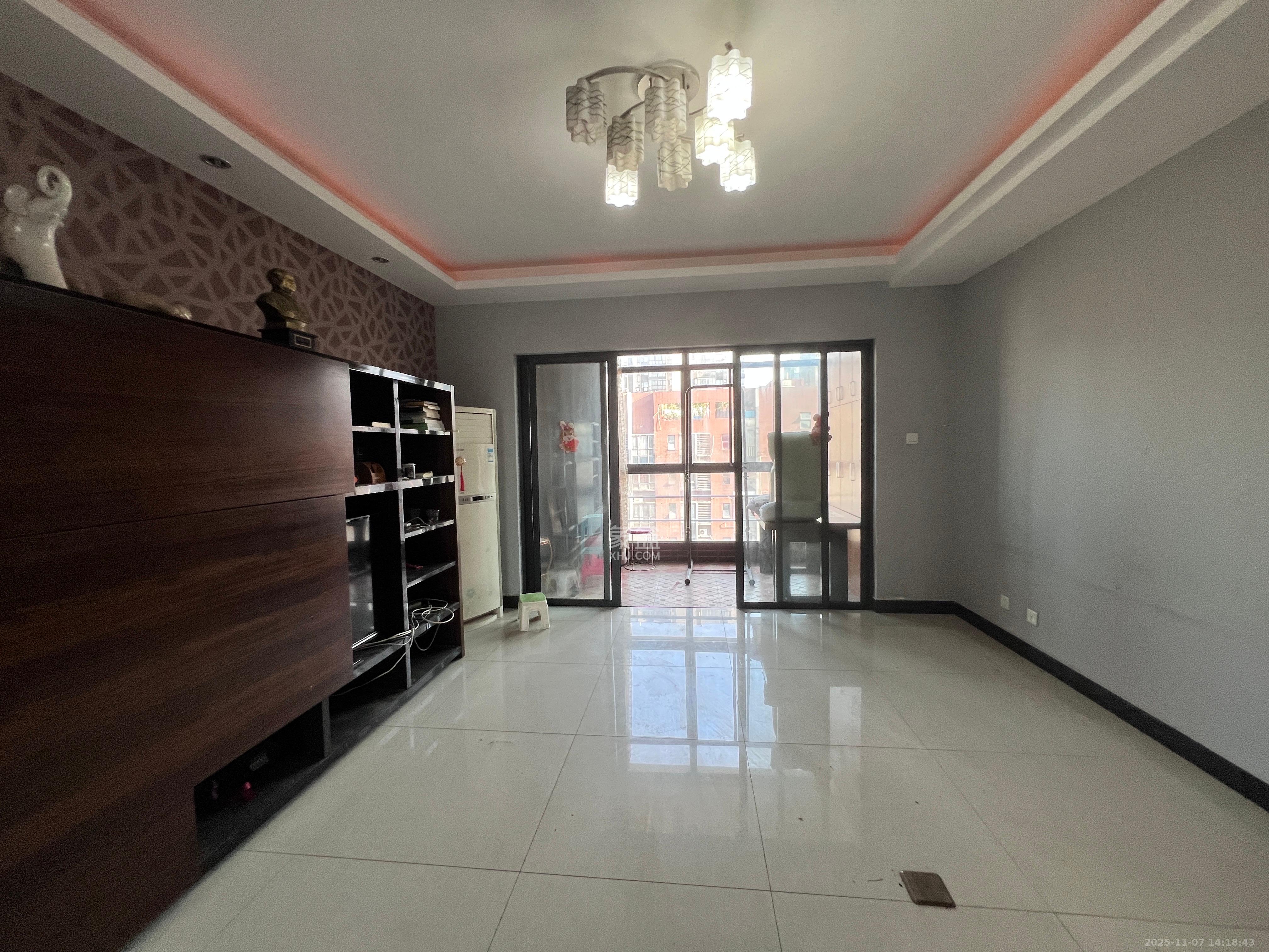 茂华国际湘  3室1厅2卫    2600.0元/月室内图