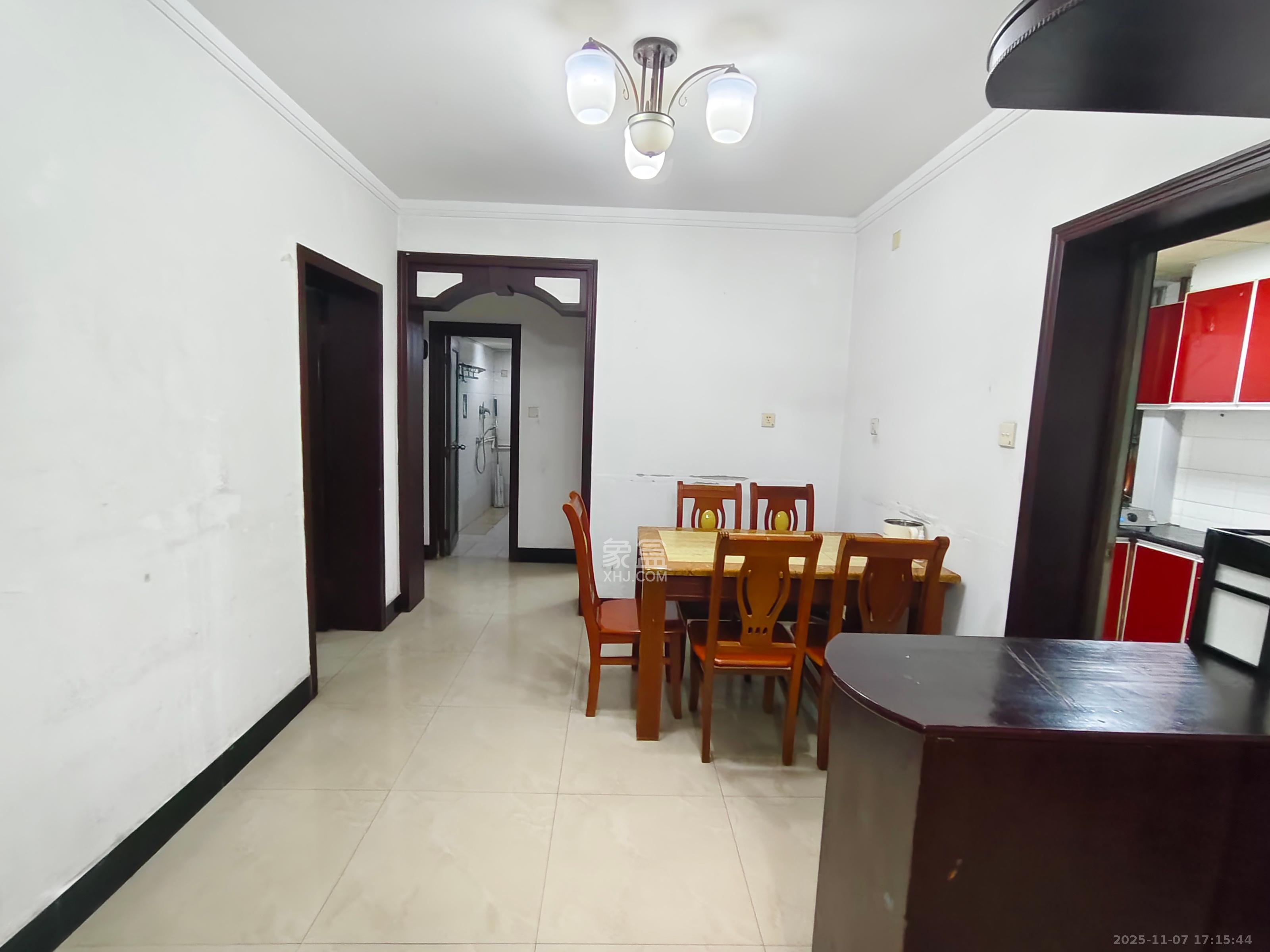 阳明山庄 3室2厅1卫 2000.0元/月 阳明山庄 3室2厅1卫 2000.0元/月室内图