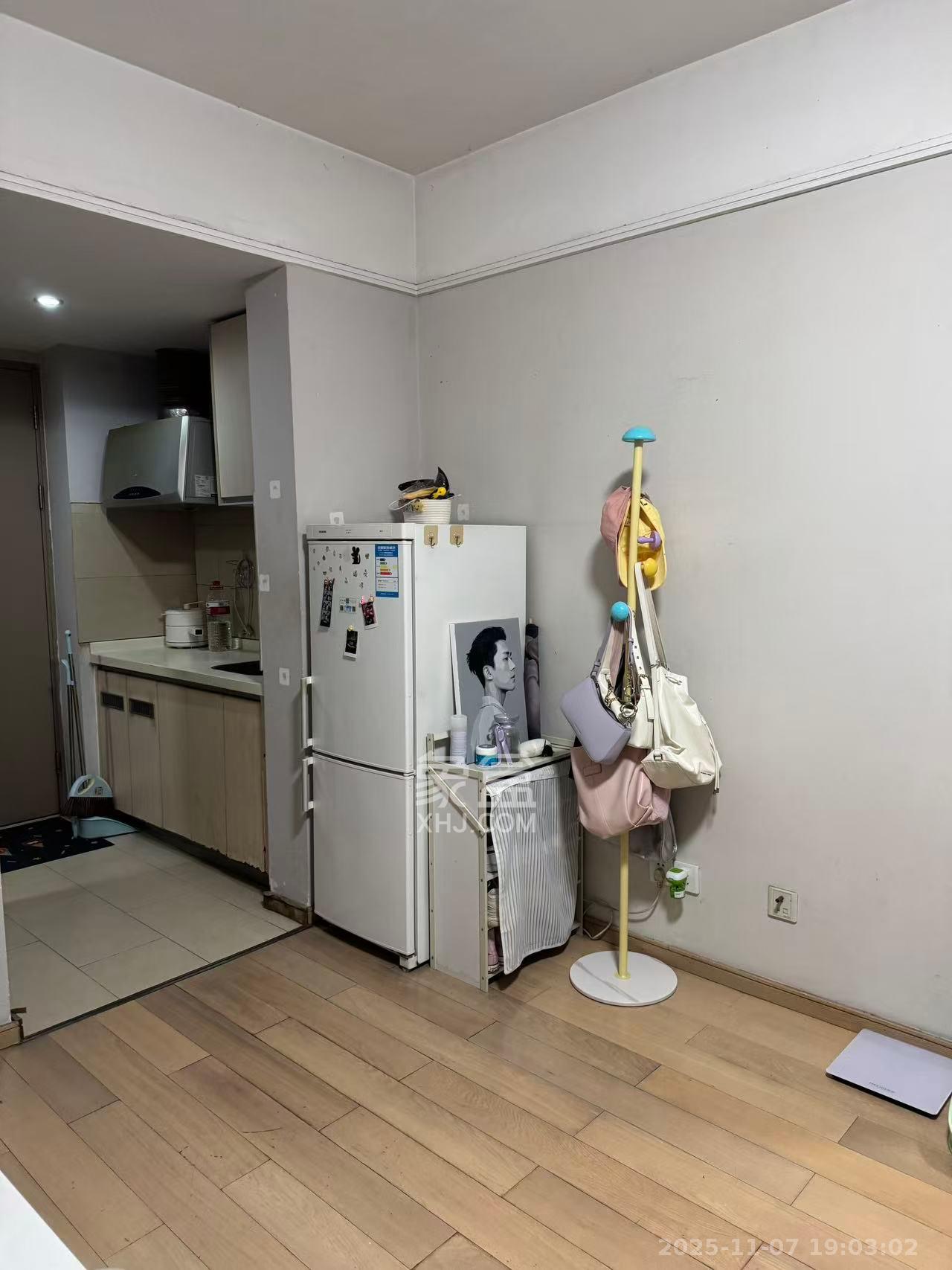 万科金色家园 1室1厅1卫 1300.0元/月 万科金色家园 1室1厅1卫 1300.0元/月室内图