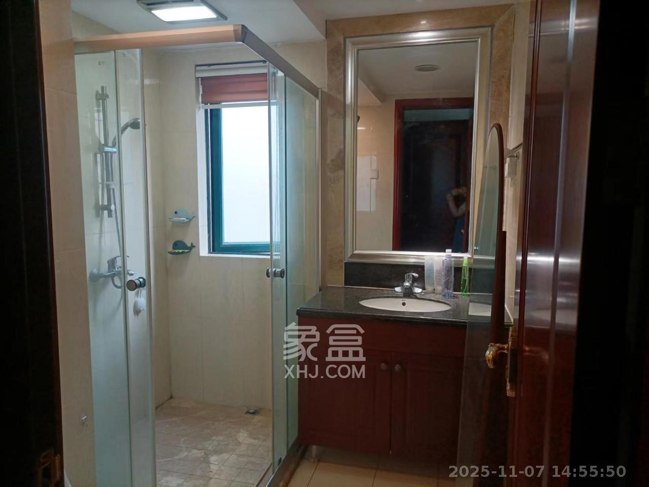 恒大城 3室2厅2卫 2100.0元/月 恒大城 3室2厅2卫 2100.0元/月室内图