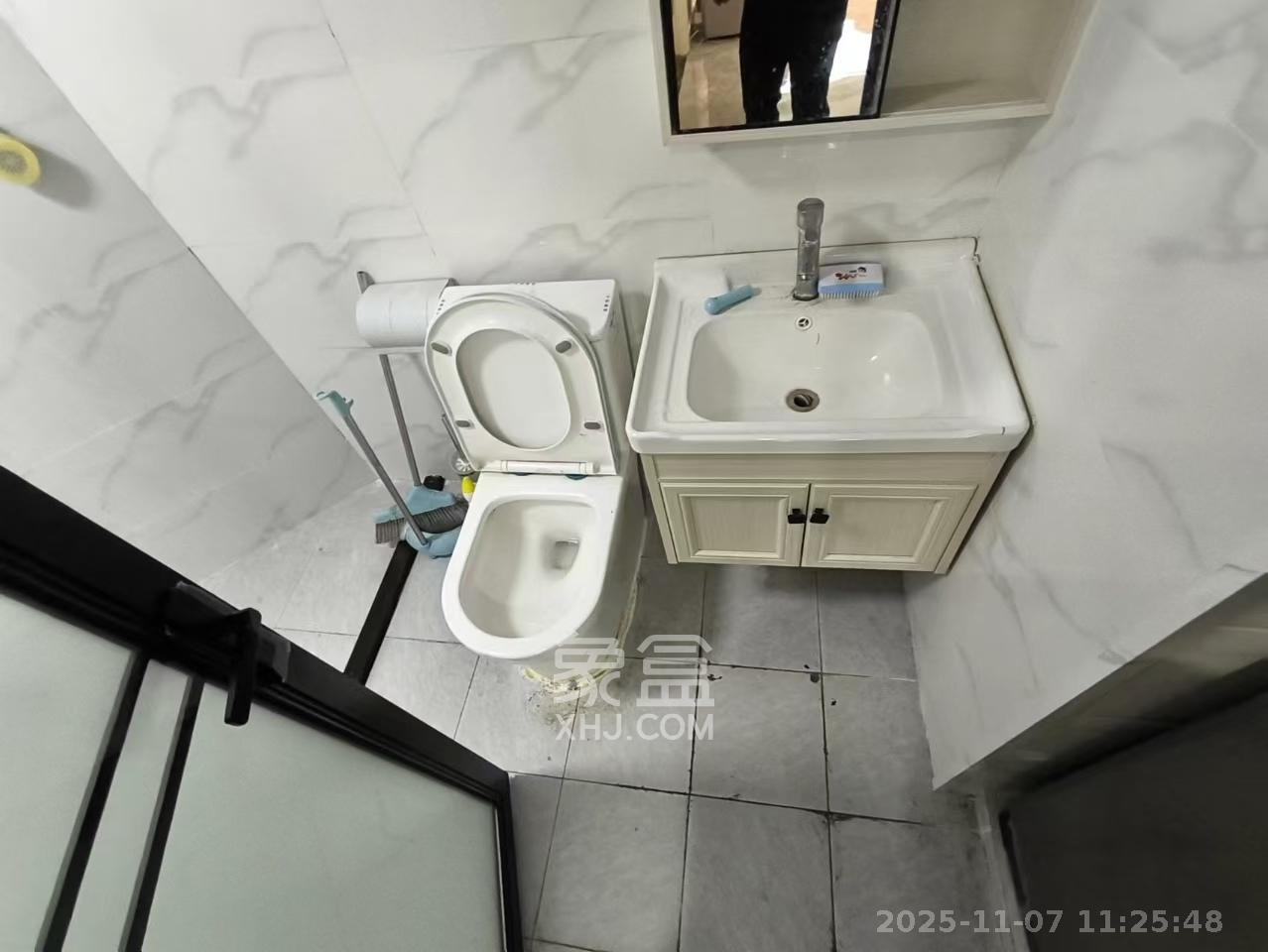 佳程C+公寓  2室1厅1卫    2500.0元/月室内图