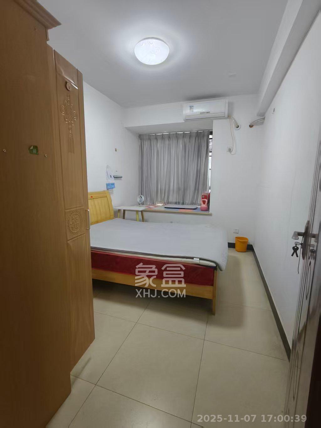 百纳广场(百纳公寓) 1室2厅0卫 2300.0元/月 百纳广场(百纳公寓) 1室2厅0卫 2300.0元/月室内图